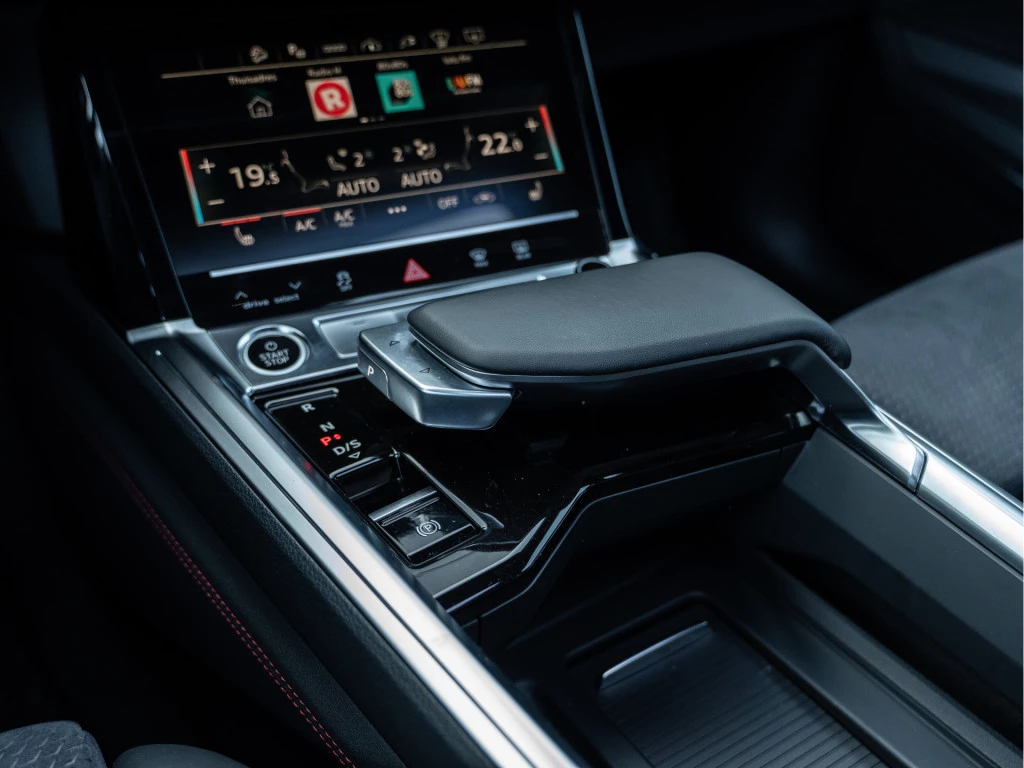 Hoofdafbeelding Audi Q8 Sportback e-tron