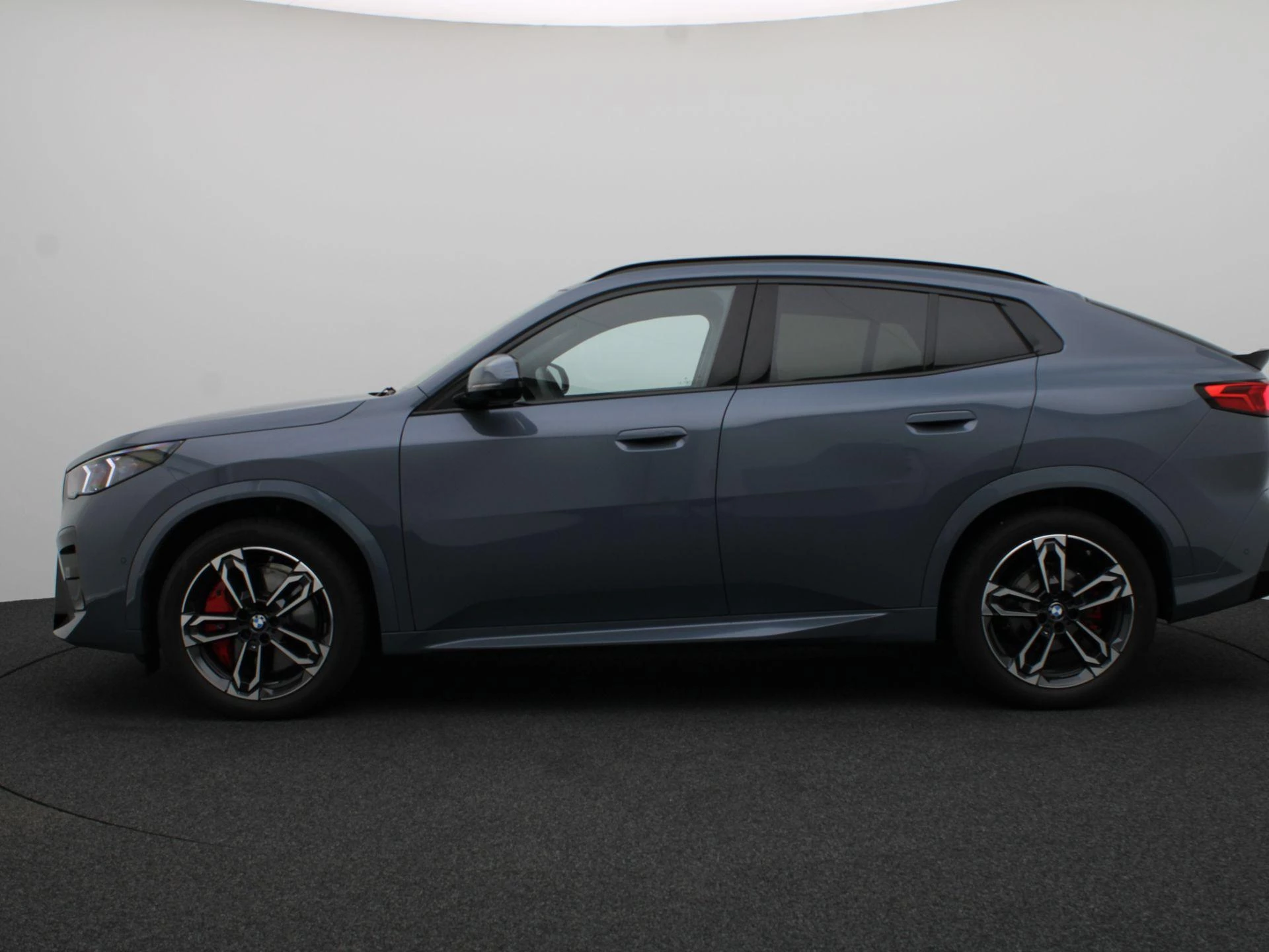 Hoofdafbeelding BMW iX2