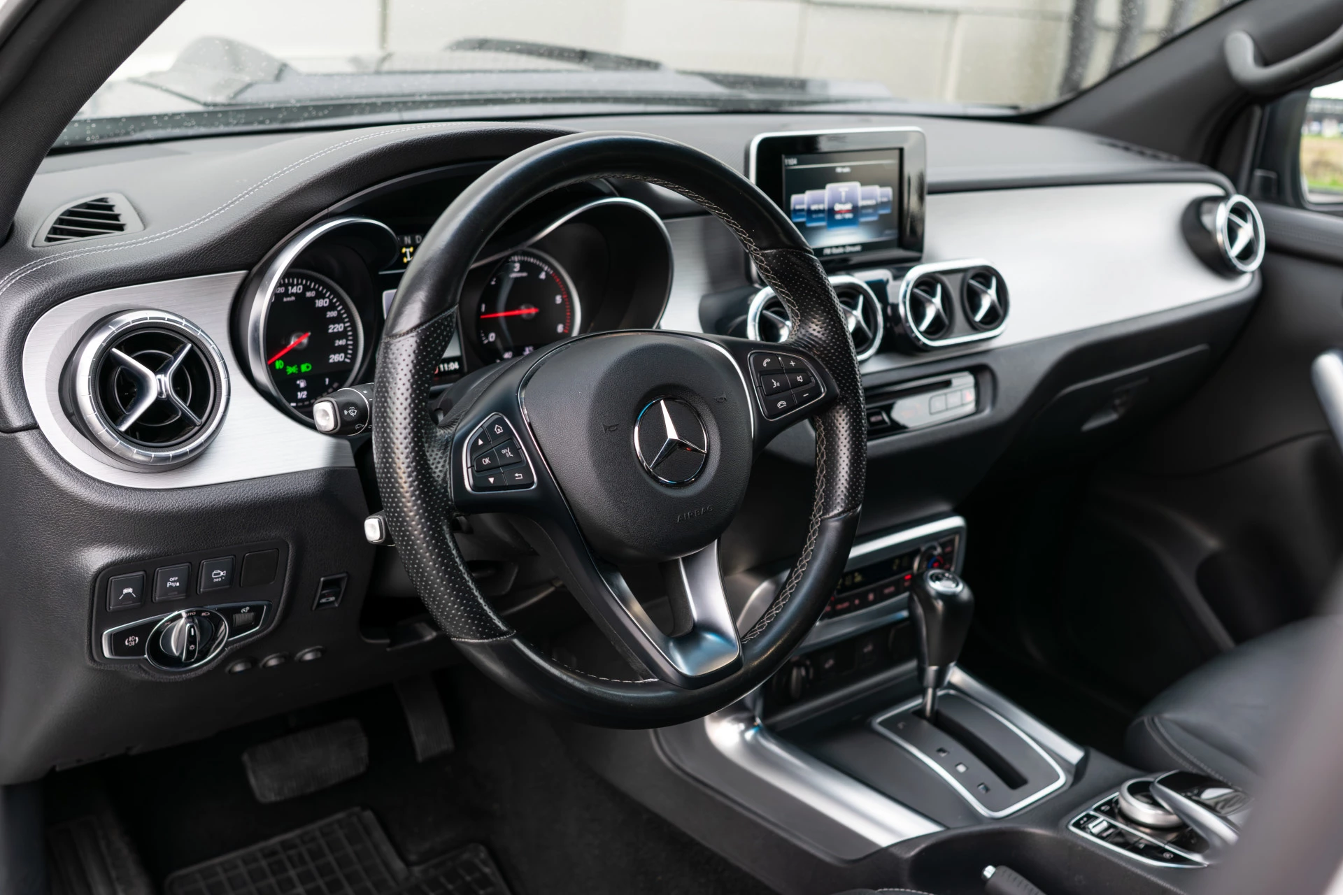 Hoofdafbeelding Mercedes-Benz X-Klasse