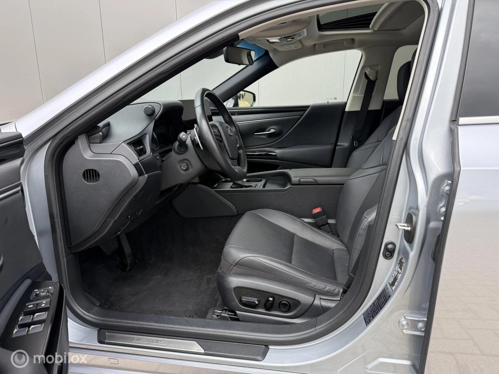 Hoofdafbeelding Lexus ES