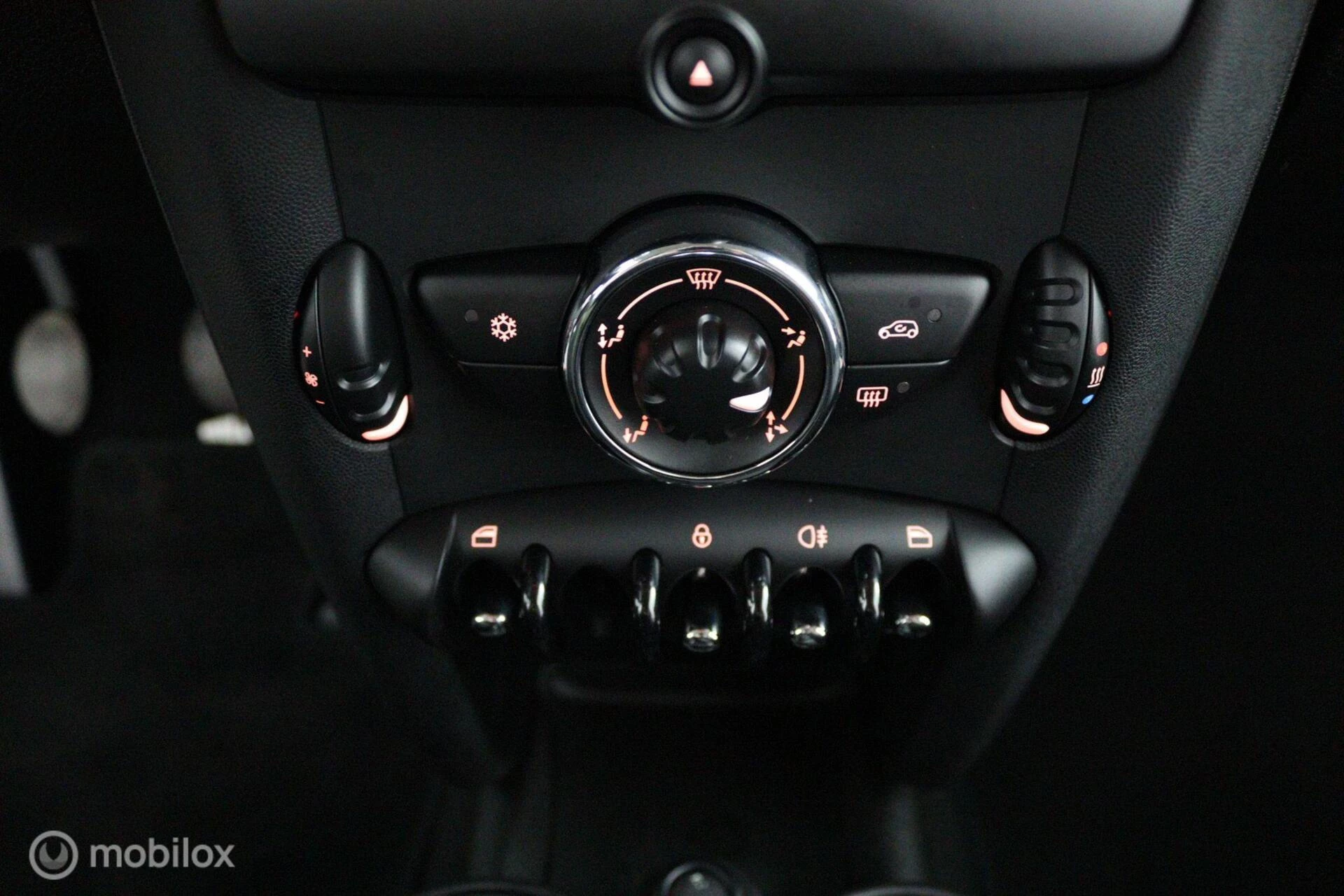 Hoofdafbeelding MINI One