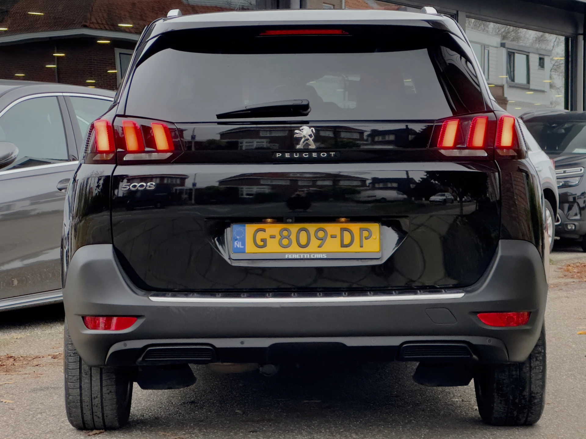 Hoofdafbeelding Peugeot 5008