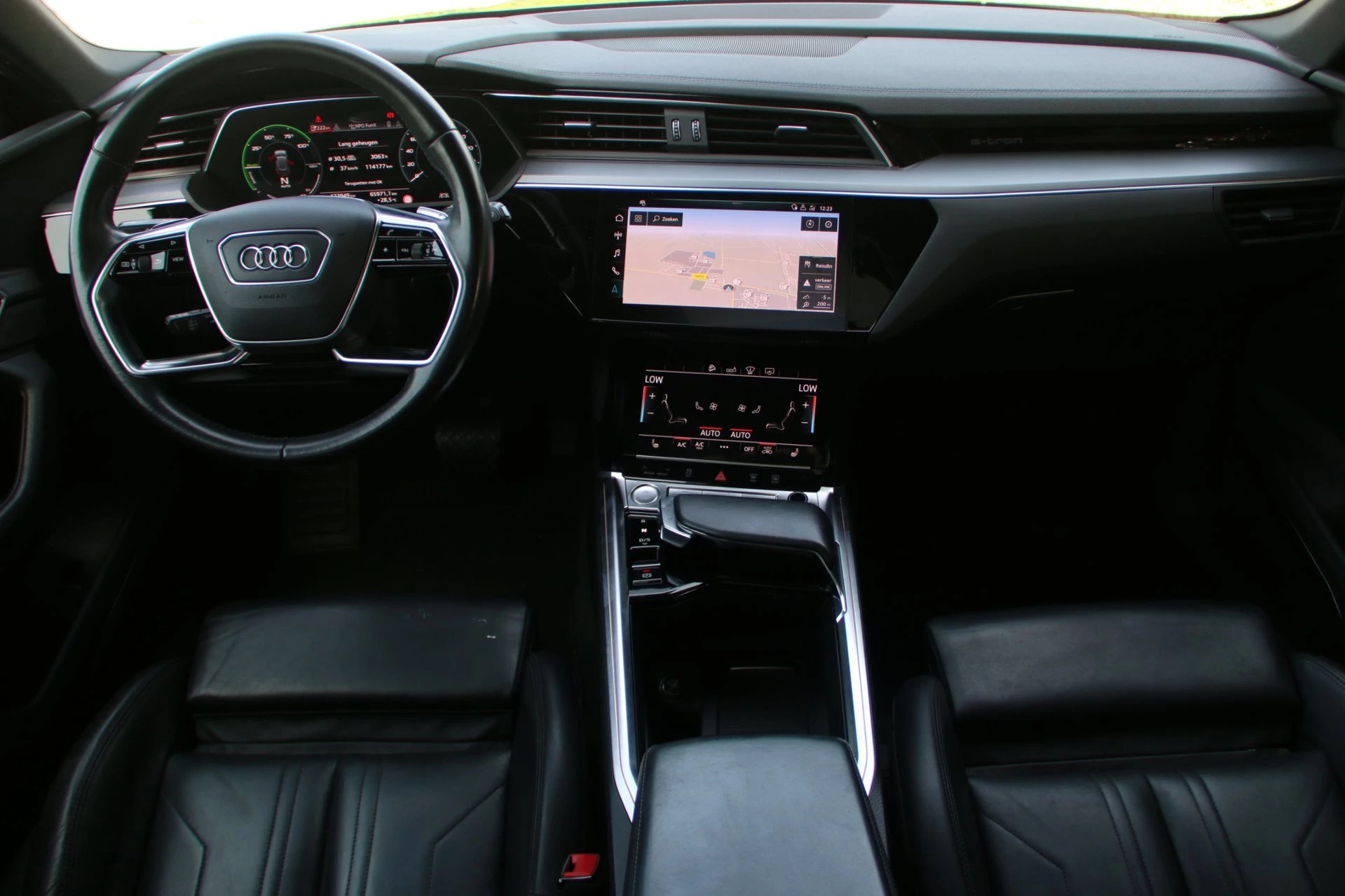 Hoofdafbeelding Audi e-tron