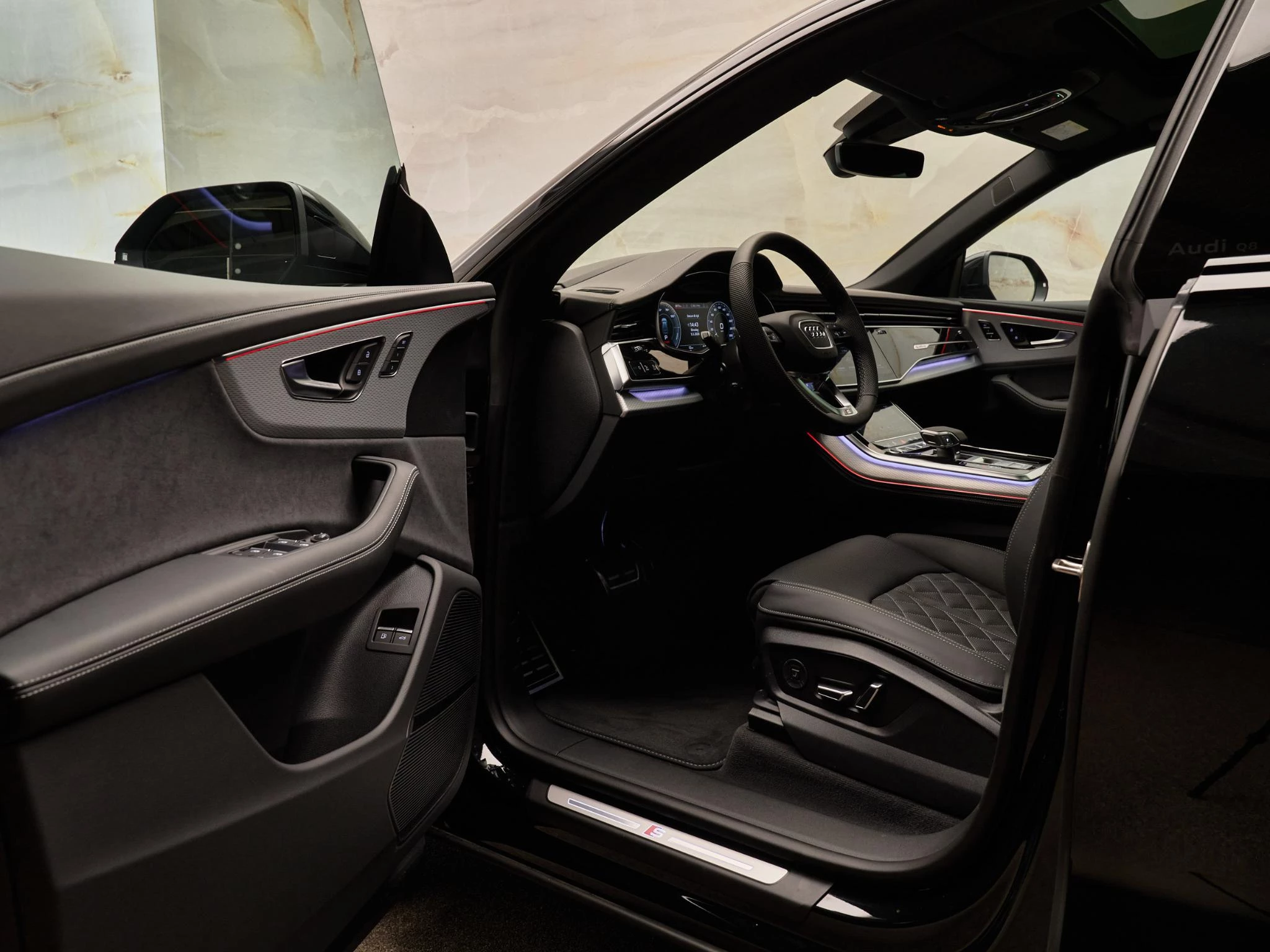 Hoofdafbeelding Audi Q8