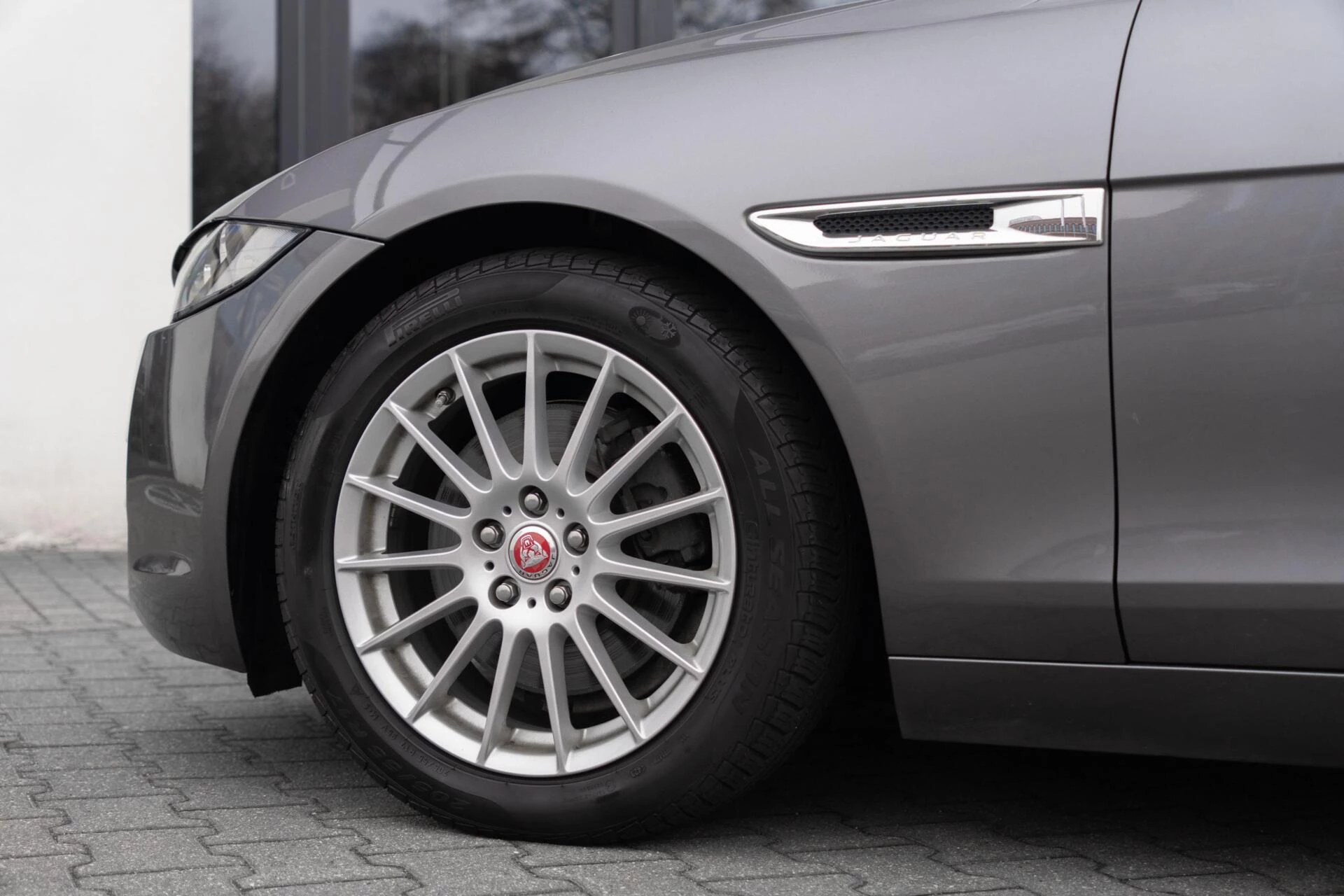 Hoofdafbeelding Jaguar XE