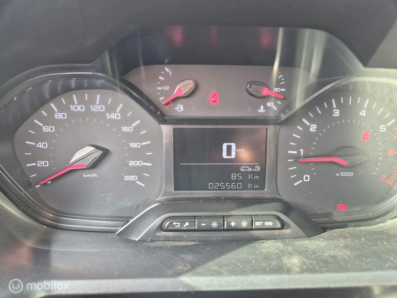 Hoofdafbeelding Peugeot Partner