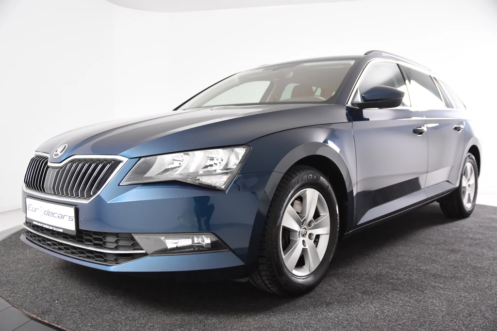 Hoofdafbeelding Škoda Superb