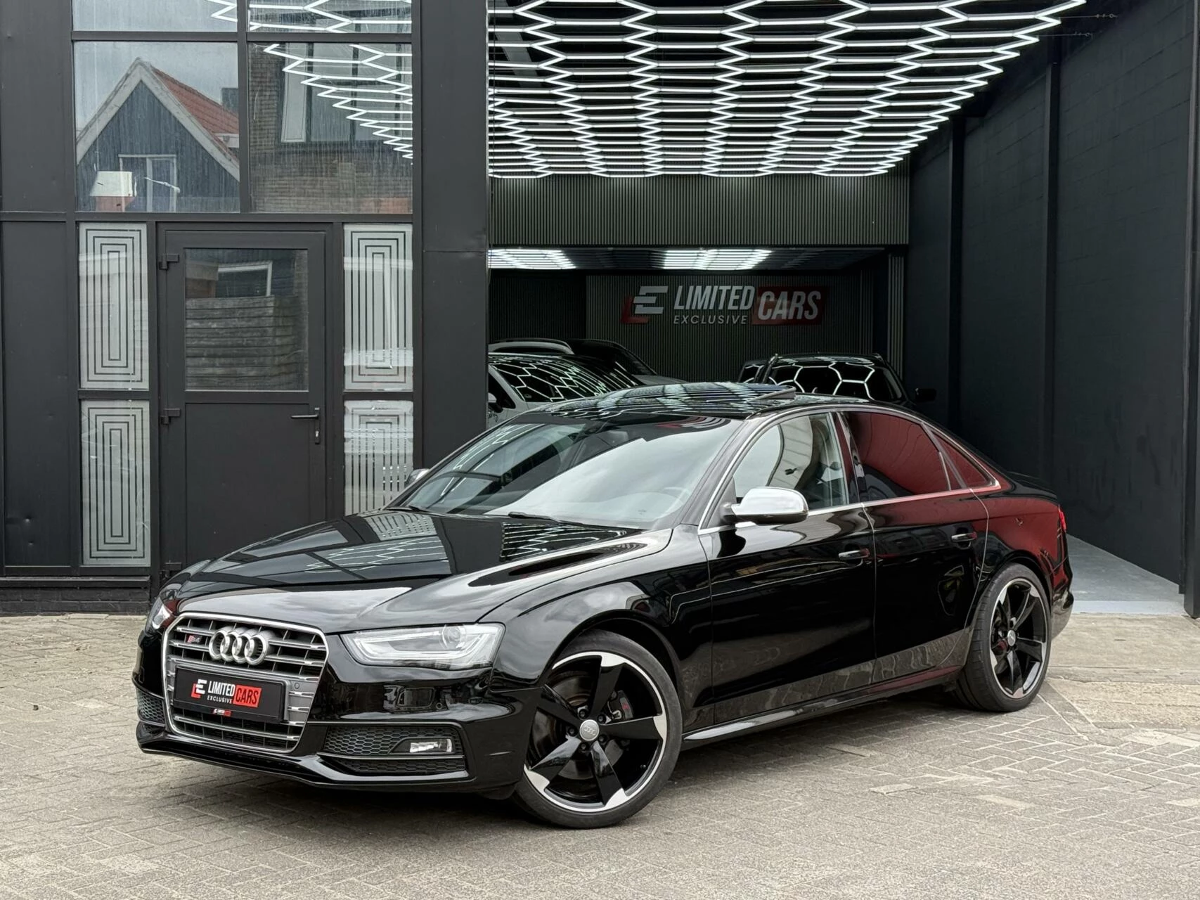 Hoofdafbeelding Audi S4