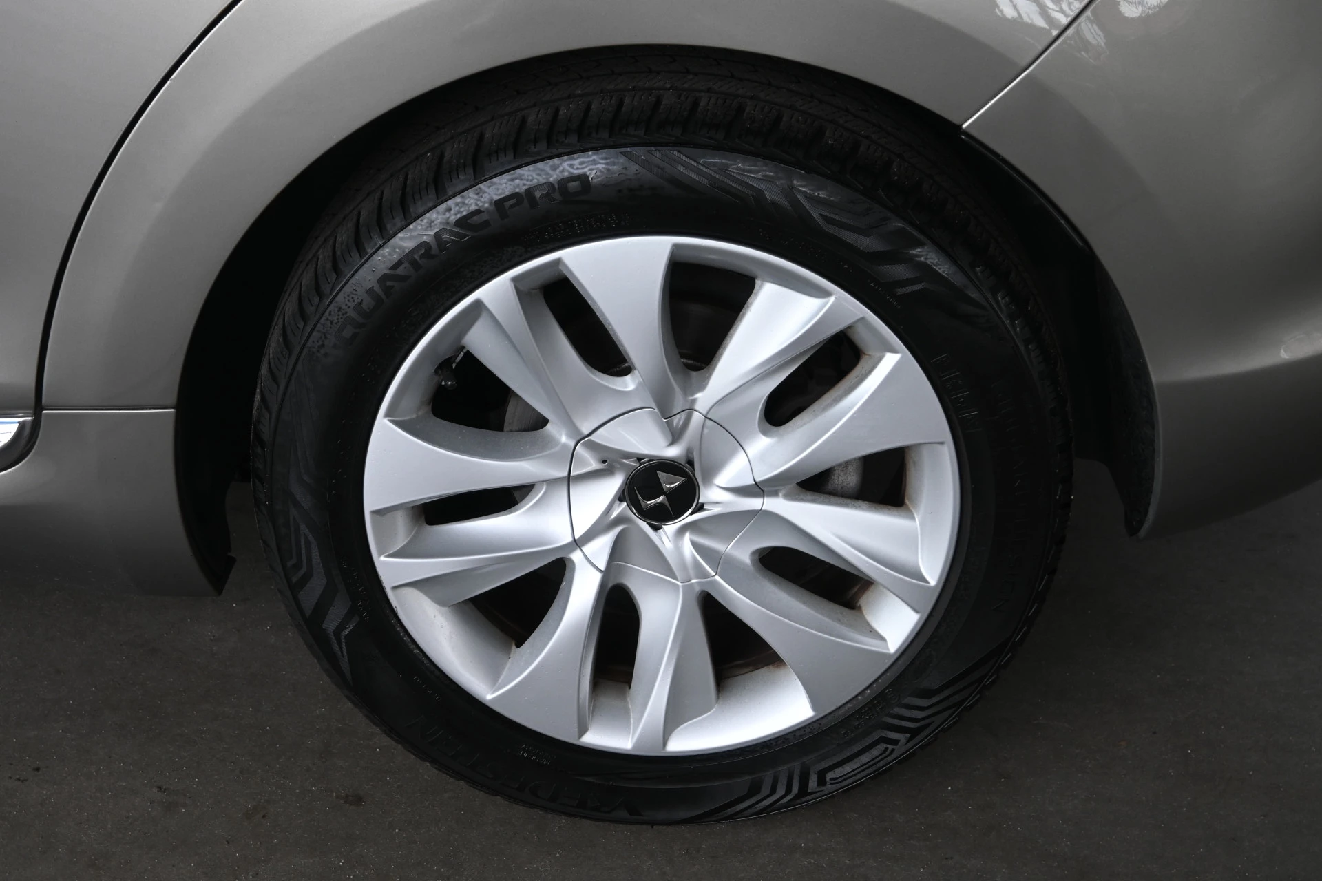 Hoofdafbeelding DS DS 5