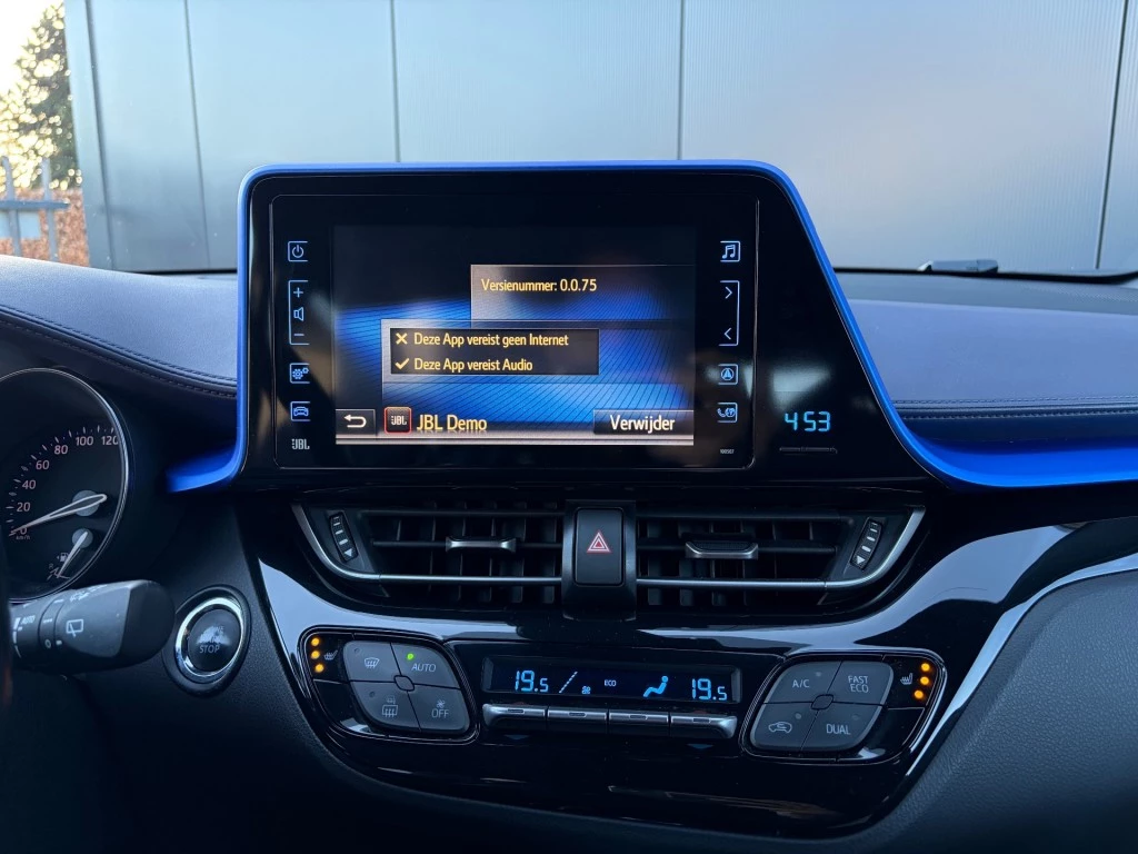 Hoofdafbeelding Toyota C-HR