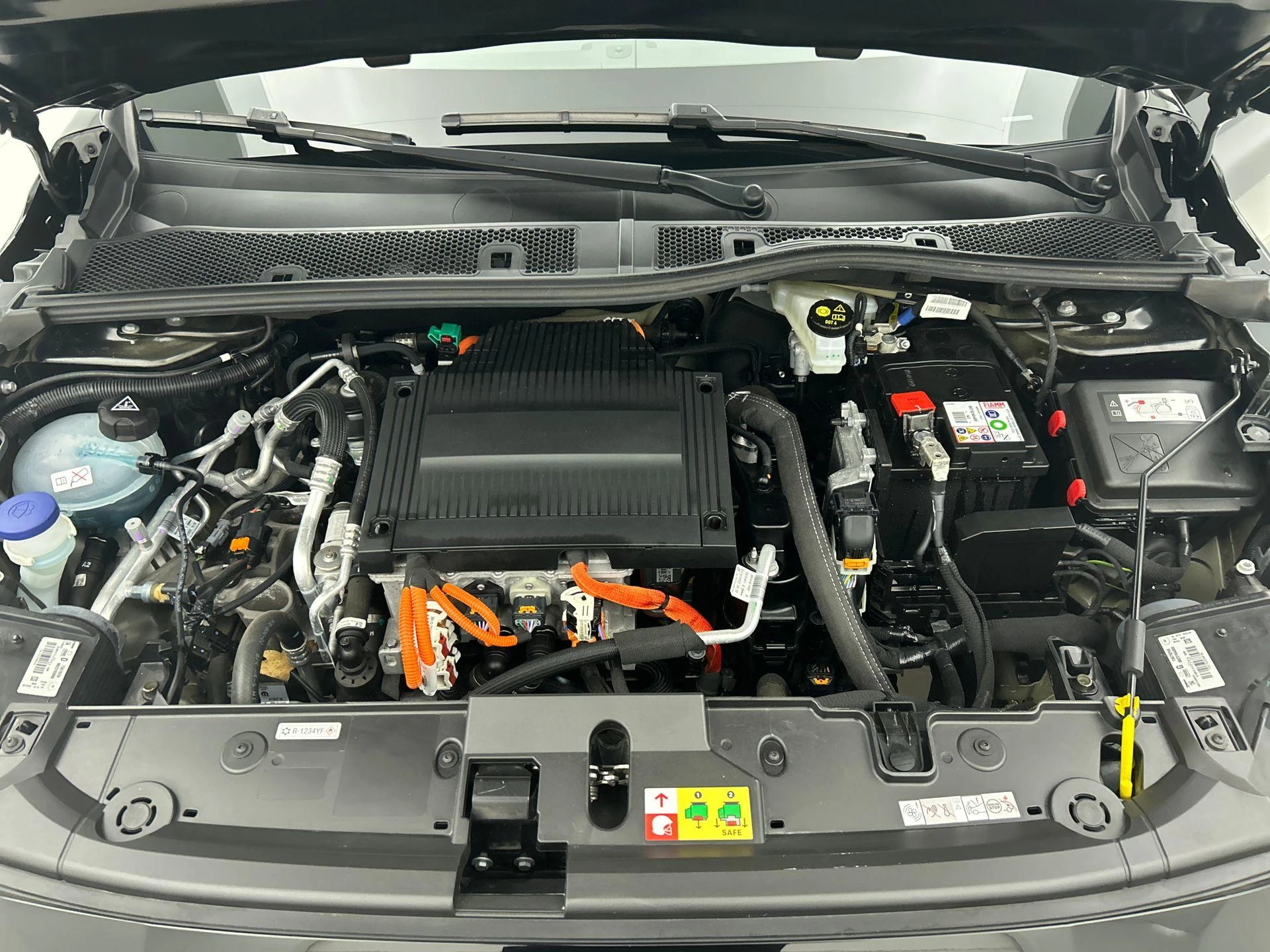 Hoofdafbeelding Peugeot e-208