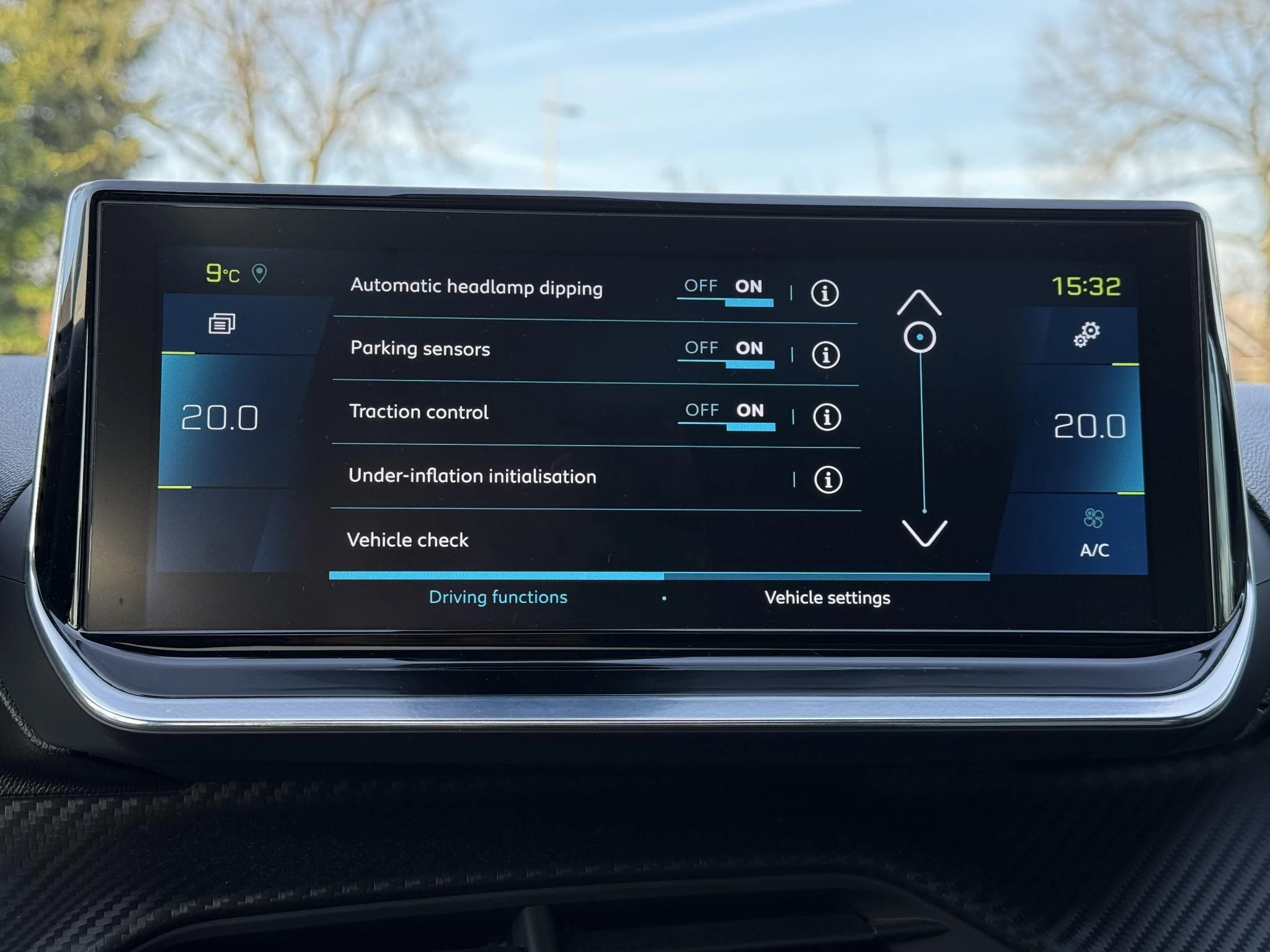 Hoofdafbeelding Peugeot e-208