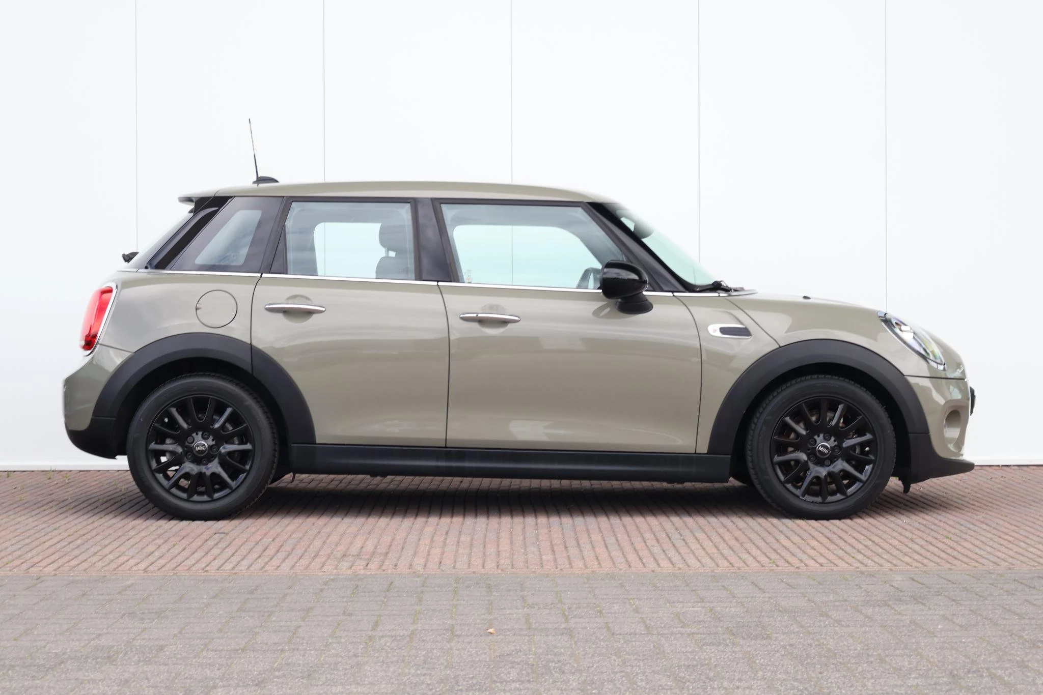 Hoofdafbeelding MINI 5-deurs