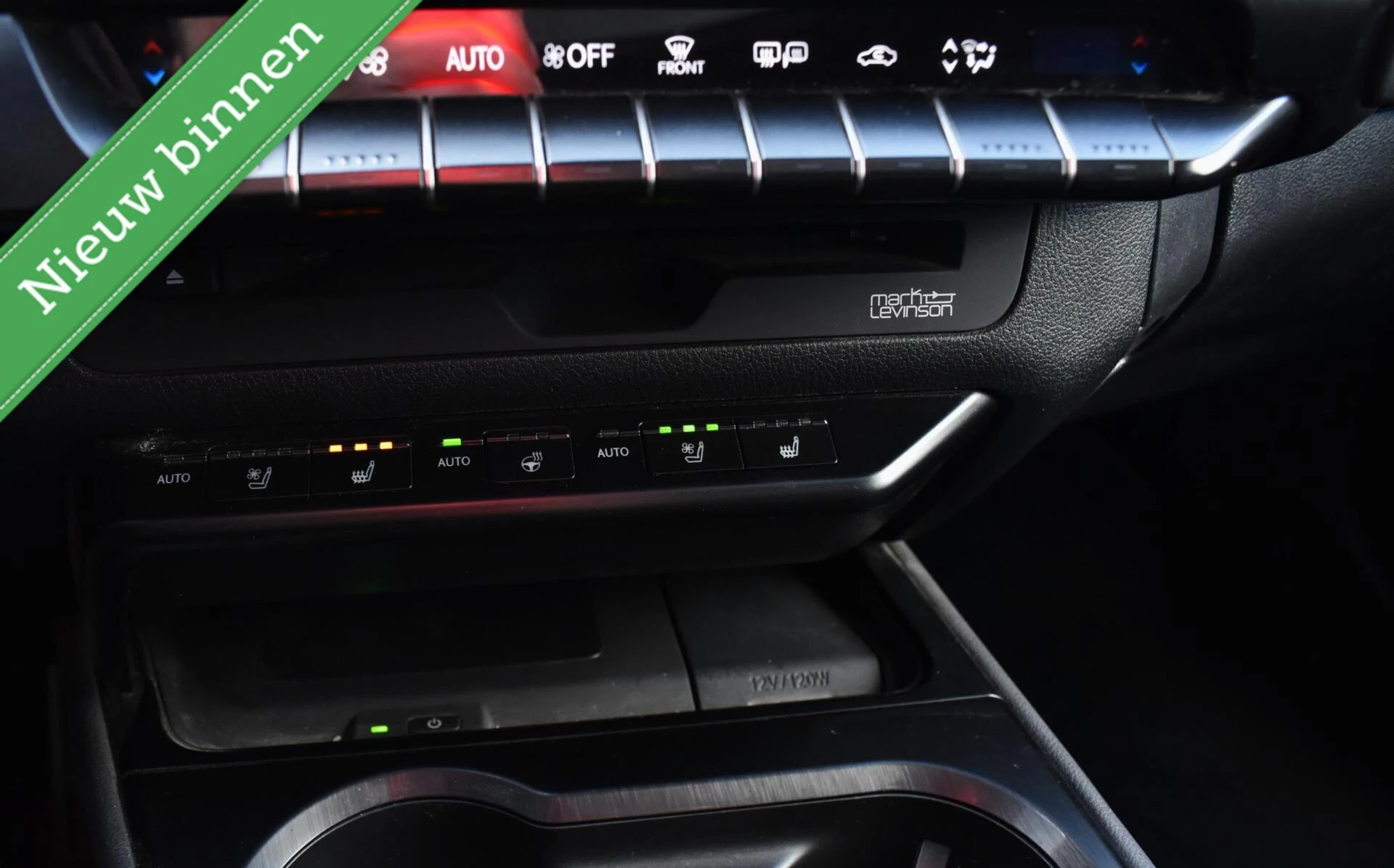 Hoofdafbeelding Lexus UX