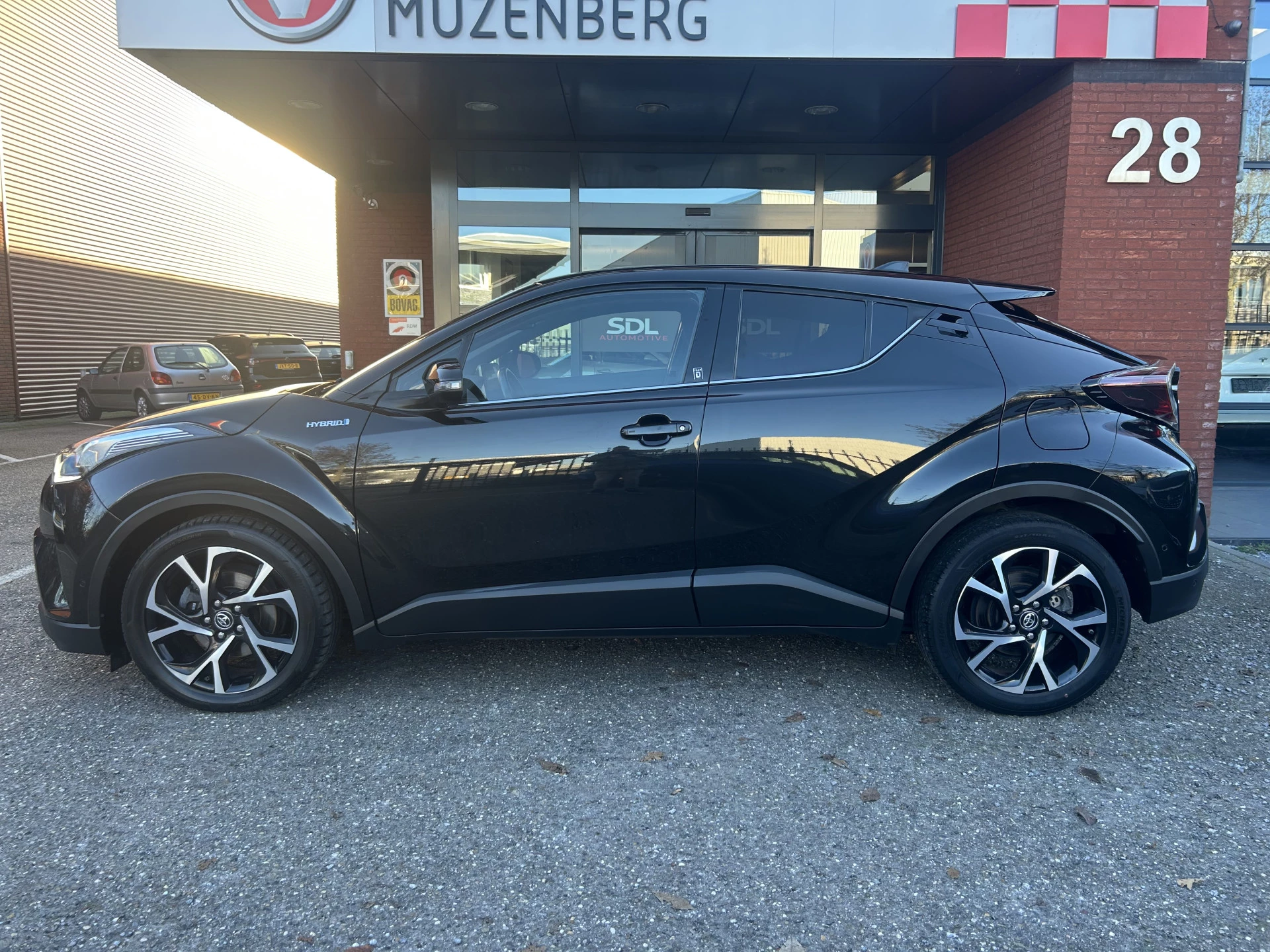 Hoofdafbeelding Toyota C-HR
