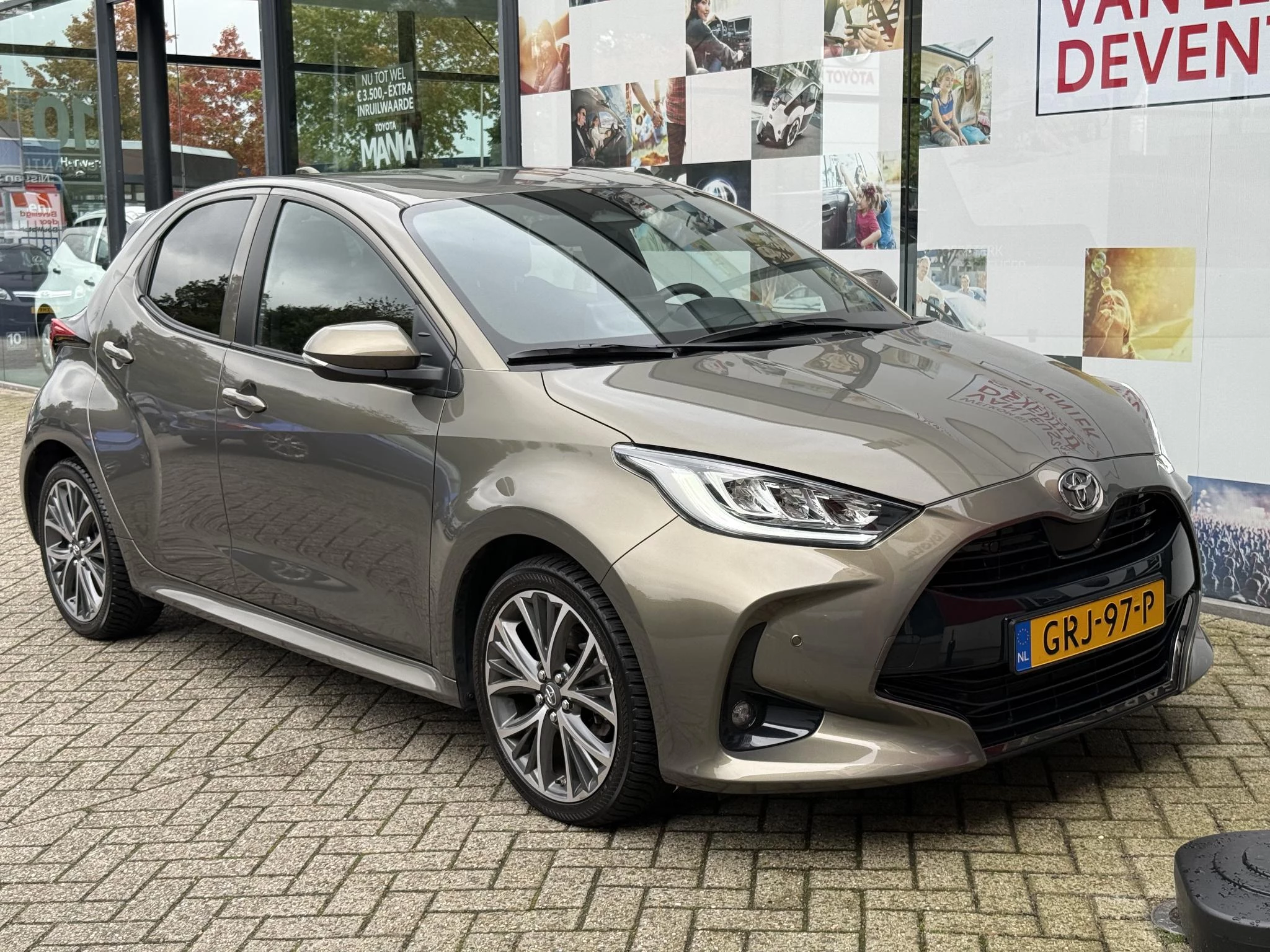 Hoofdafbeelding Toyota Yaris