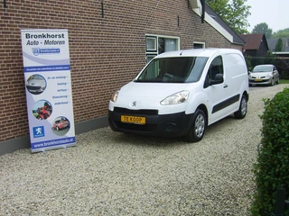 Hoofdafbeelding Peugeot Partner Peugeot Partner (SHORT)LEASE: LEASEN MET OPTIMALE FLEXIBILITEIT! V.A. 399,- PM
