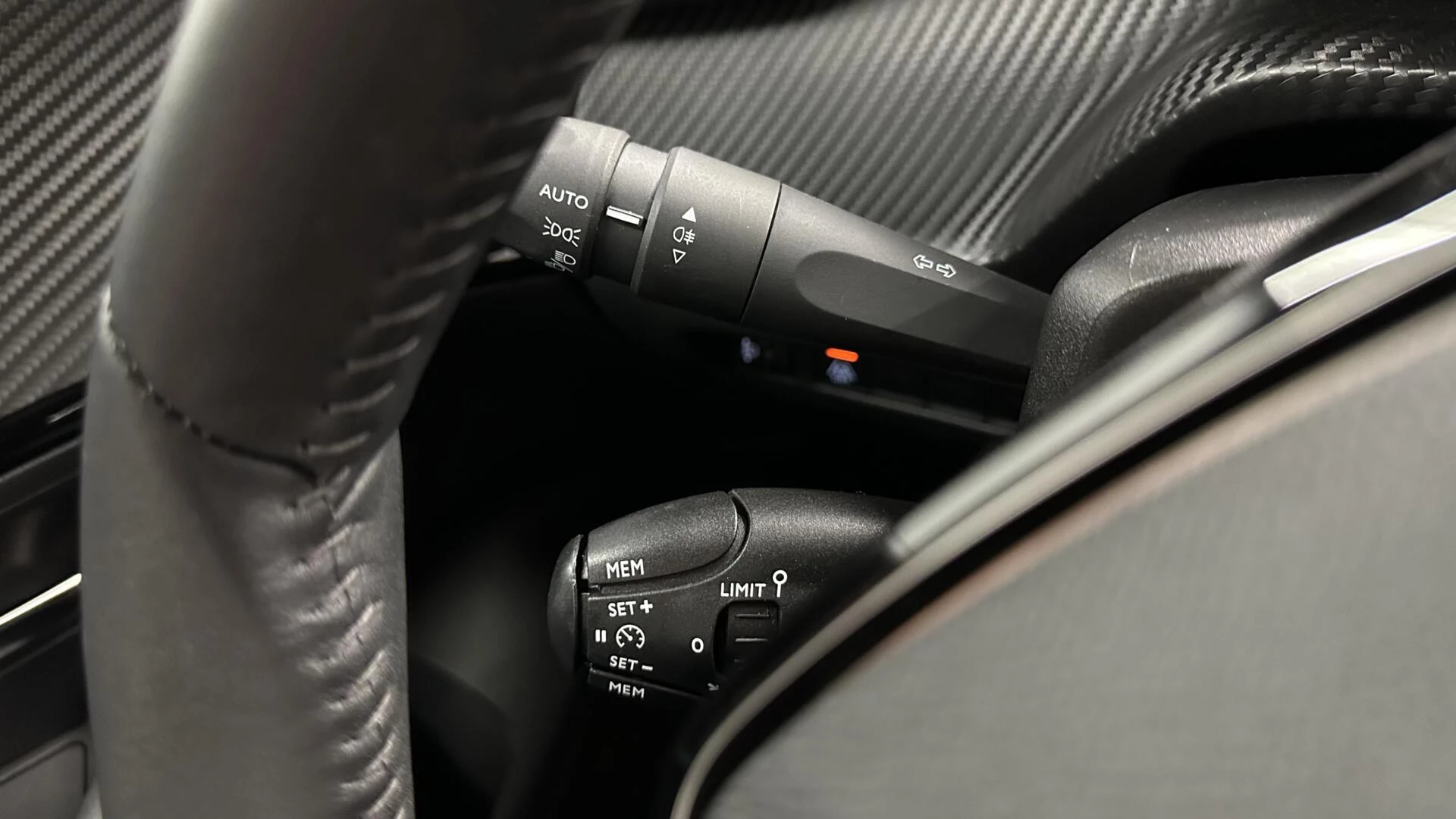 Hoofdafbeelding Peugeot e-2008