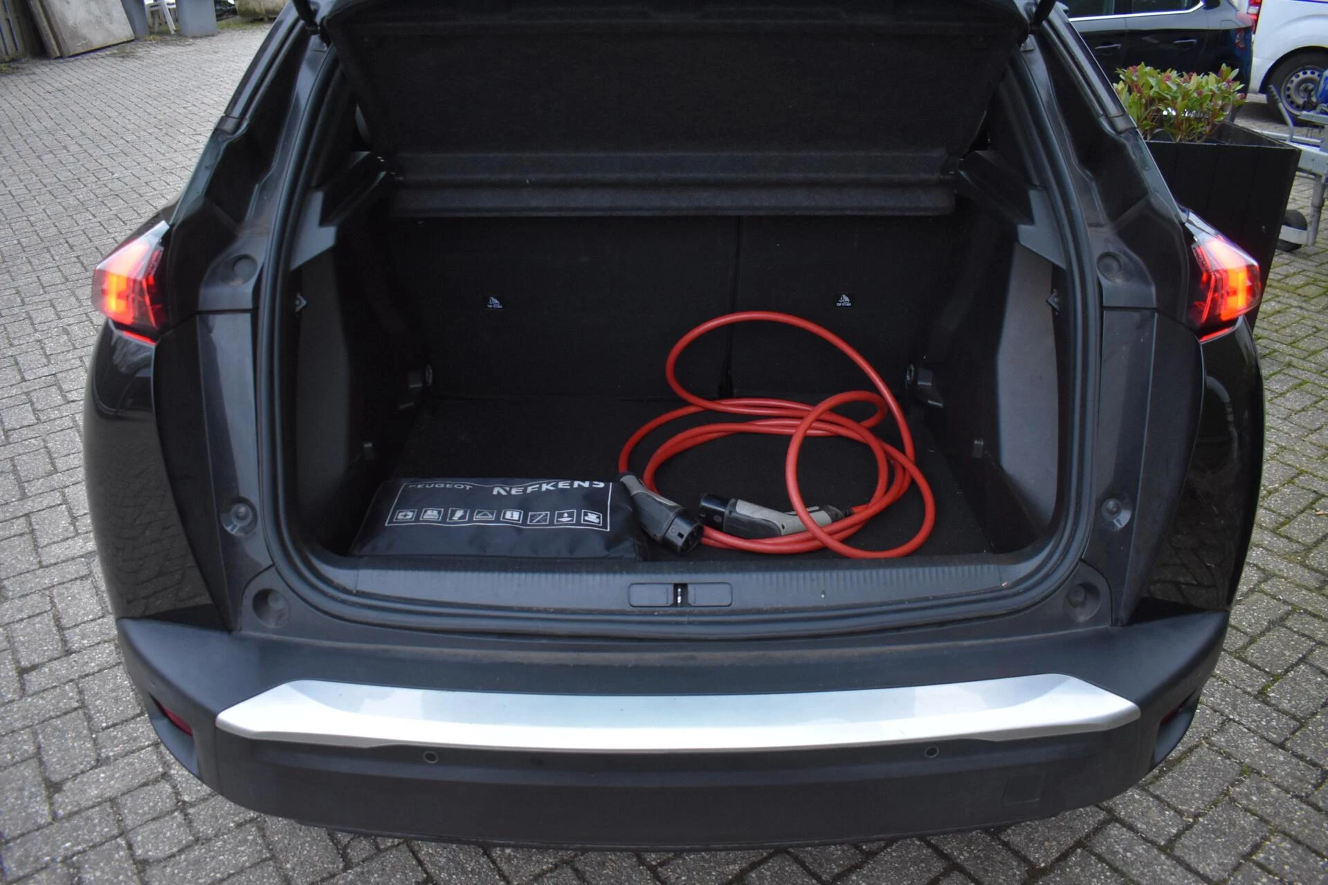 Hoofdafbeelding Peugeot e-2008