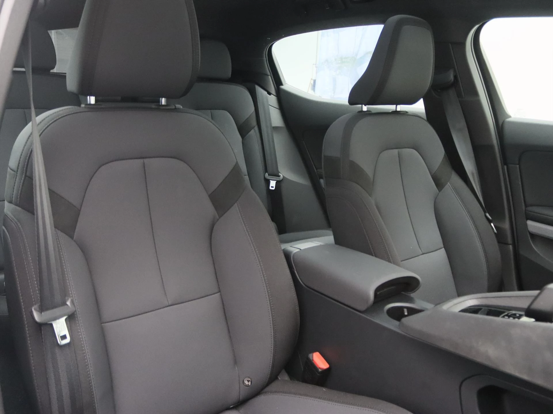 Hoofdafbeelding Polestar 2