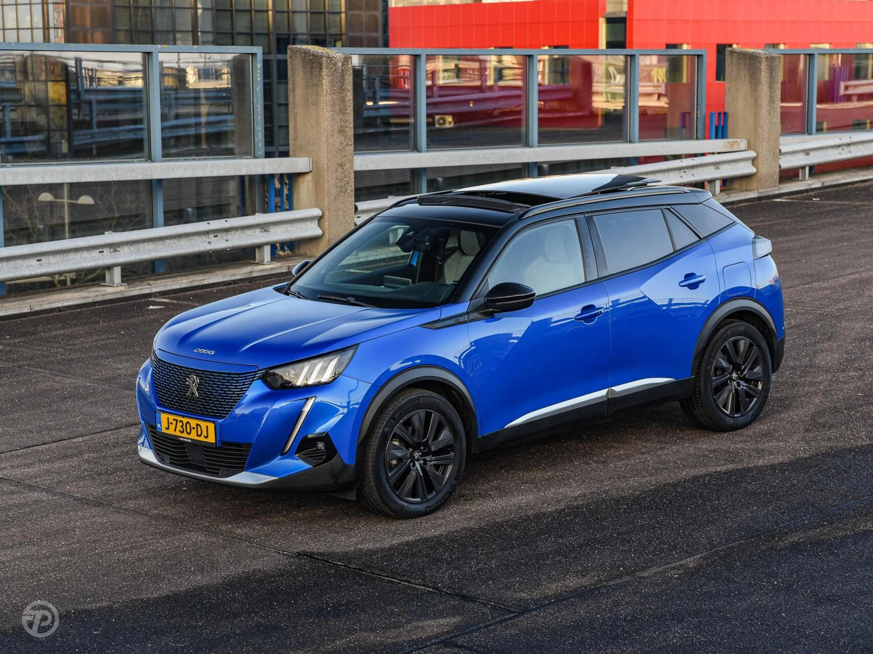 Hoofdafbeelding Peugeot e-2008