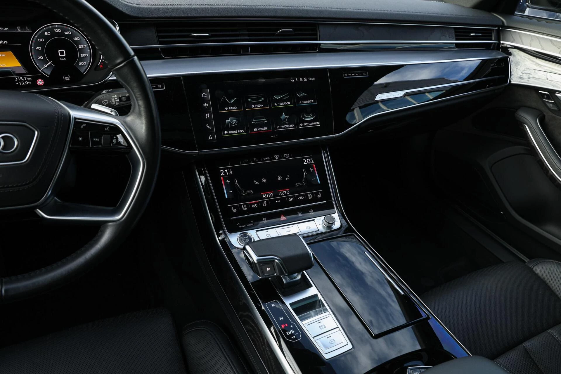 Hoofdafbeelding Audi A8