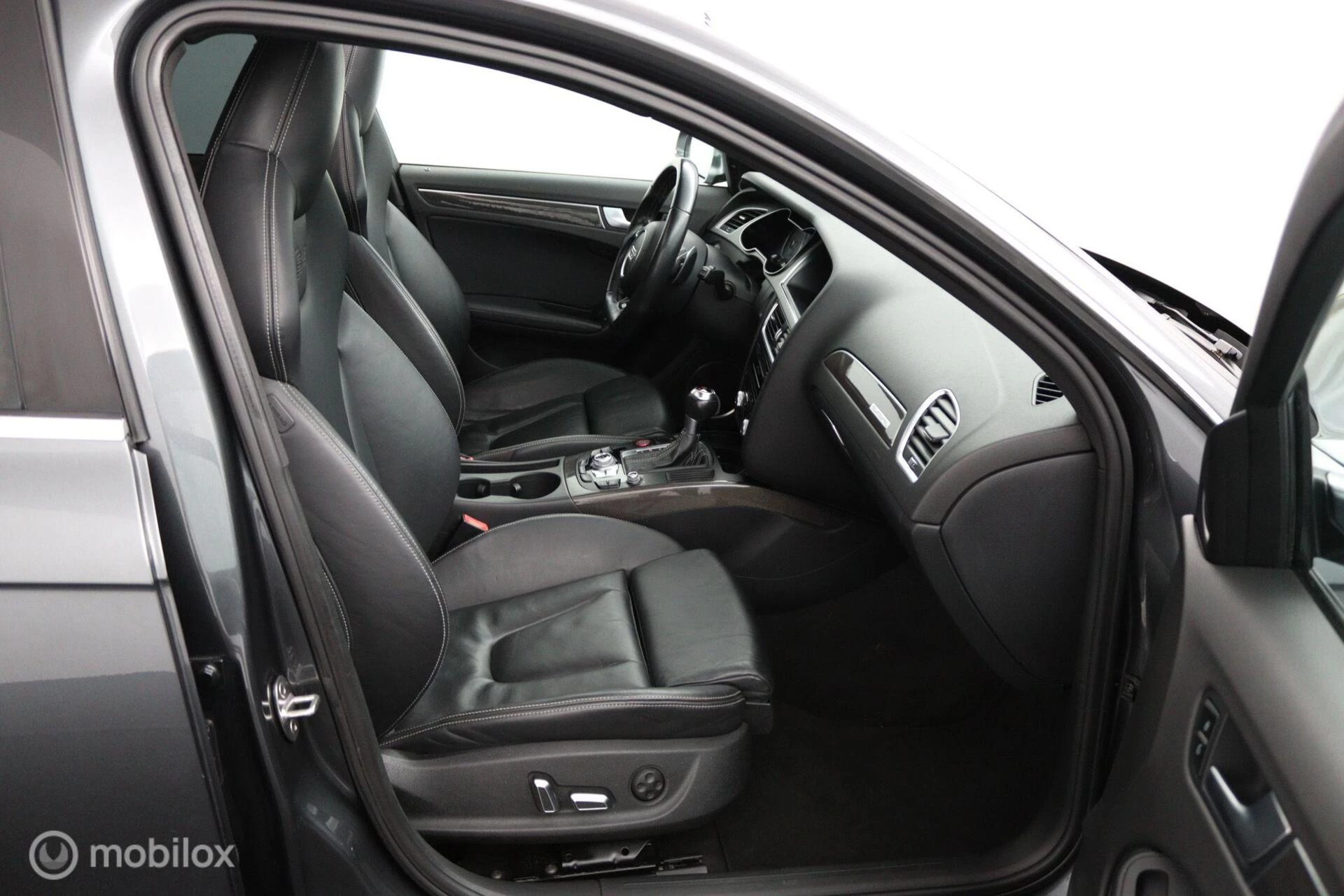 Hoofdafbeelding Audi S4