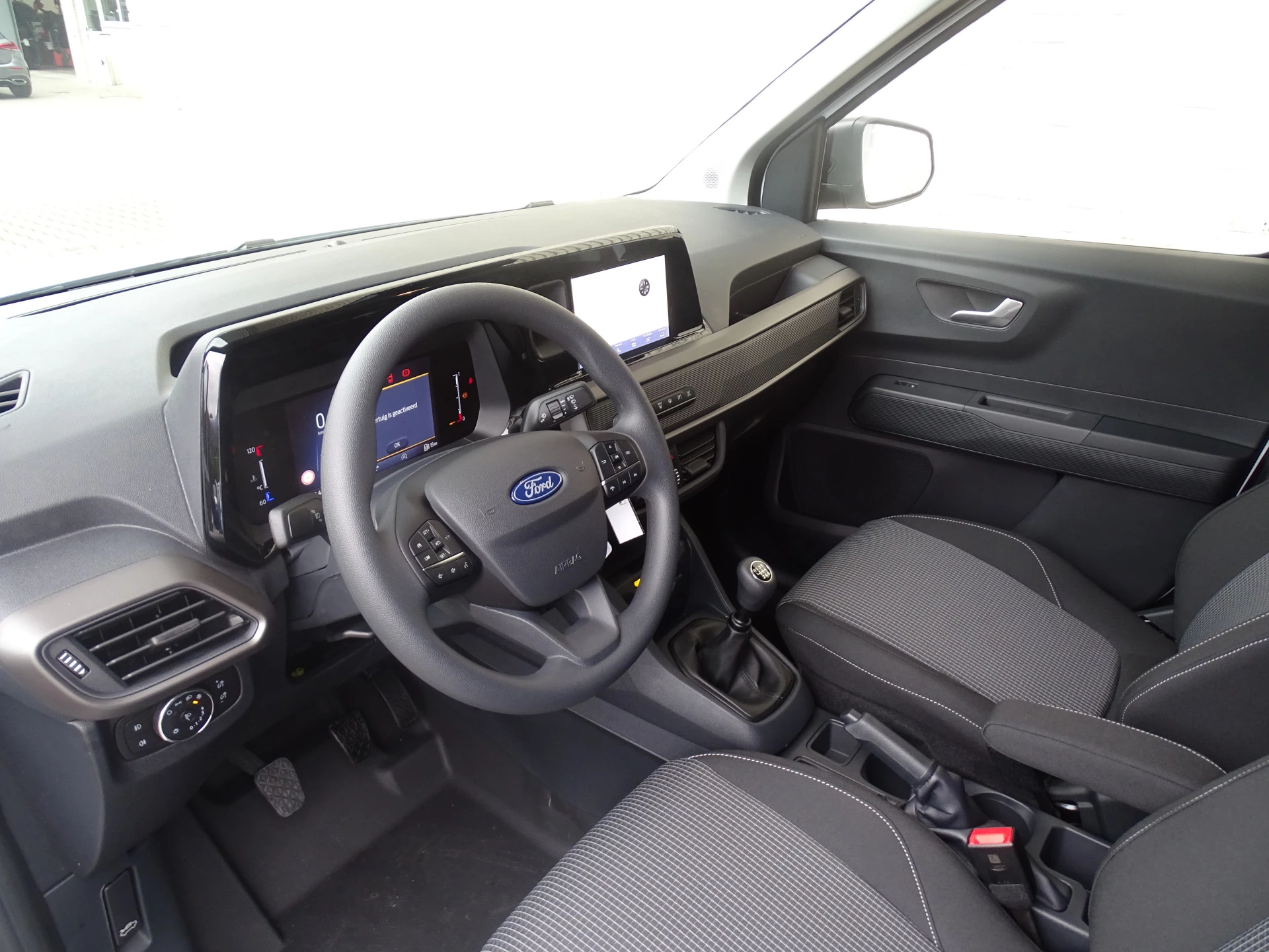 Hoofdafbeelding Ford Transit Courier