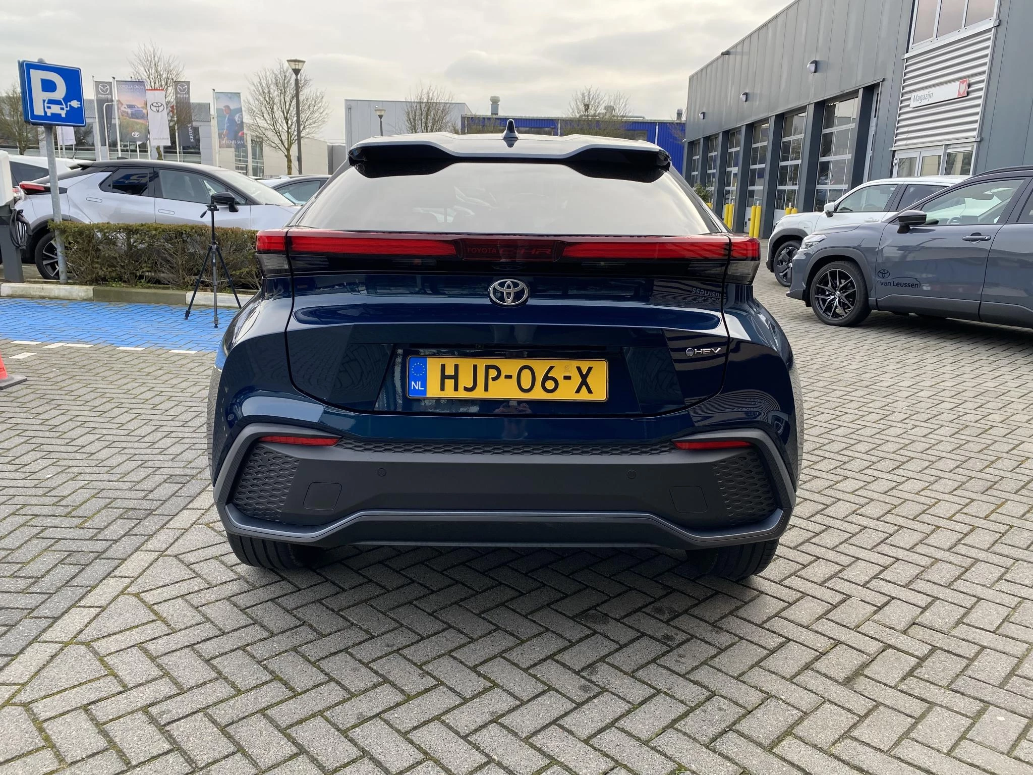 Hoofdafbeelding Toyota C-HR