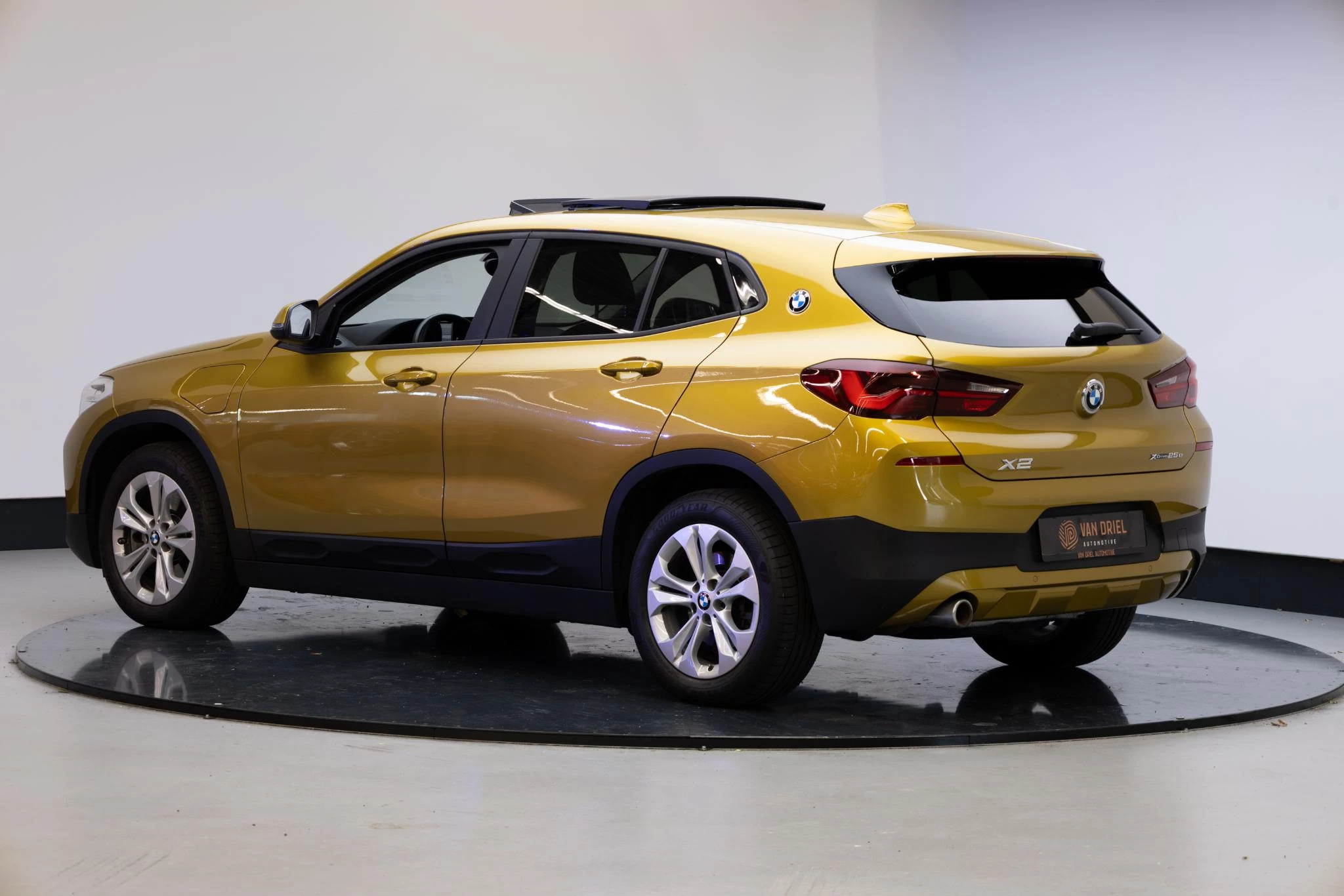 Hoofdafbeelding BMW X2
