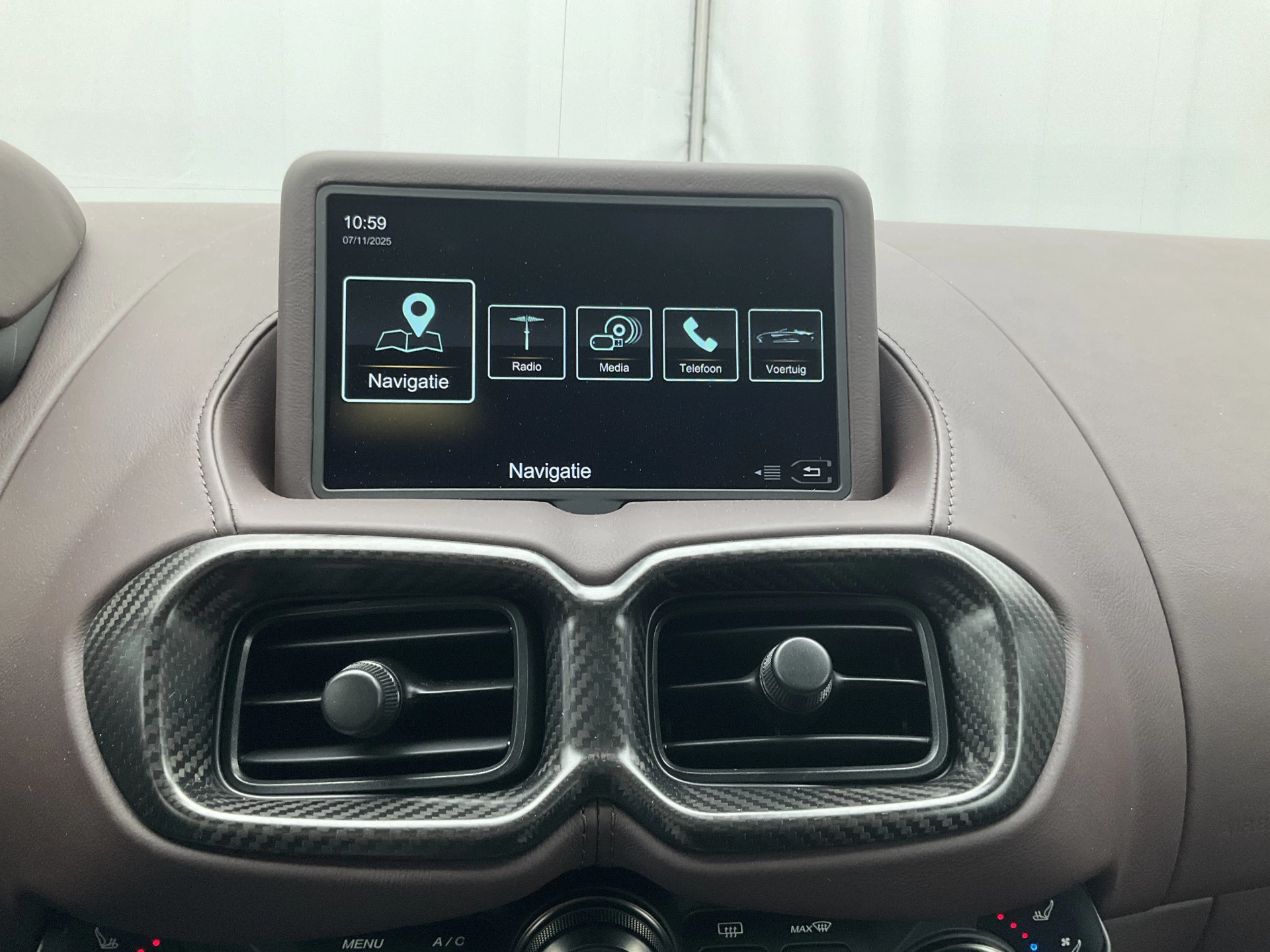 Hoofdafbeelding Aston Martin V8 Vantage