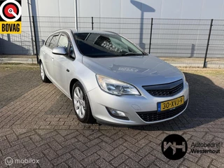 Opel Astra Sports Tourer 1.4 Cosmo Airco Navi Parkeersensoren