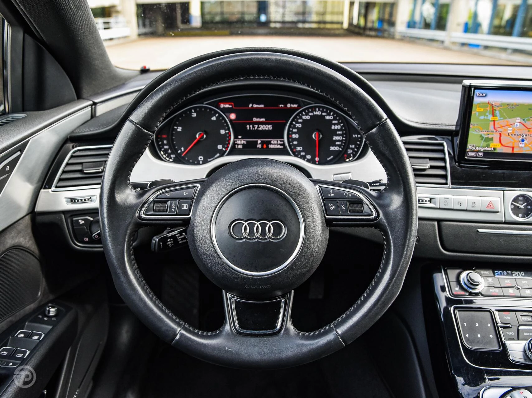 Hoofdafbeelding Audi A8