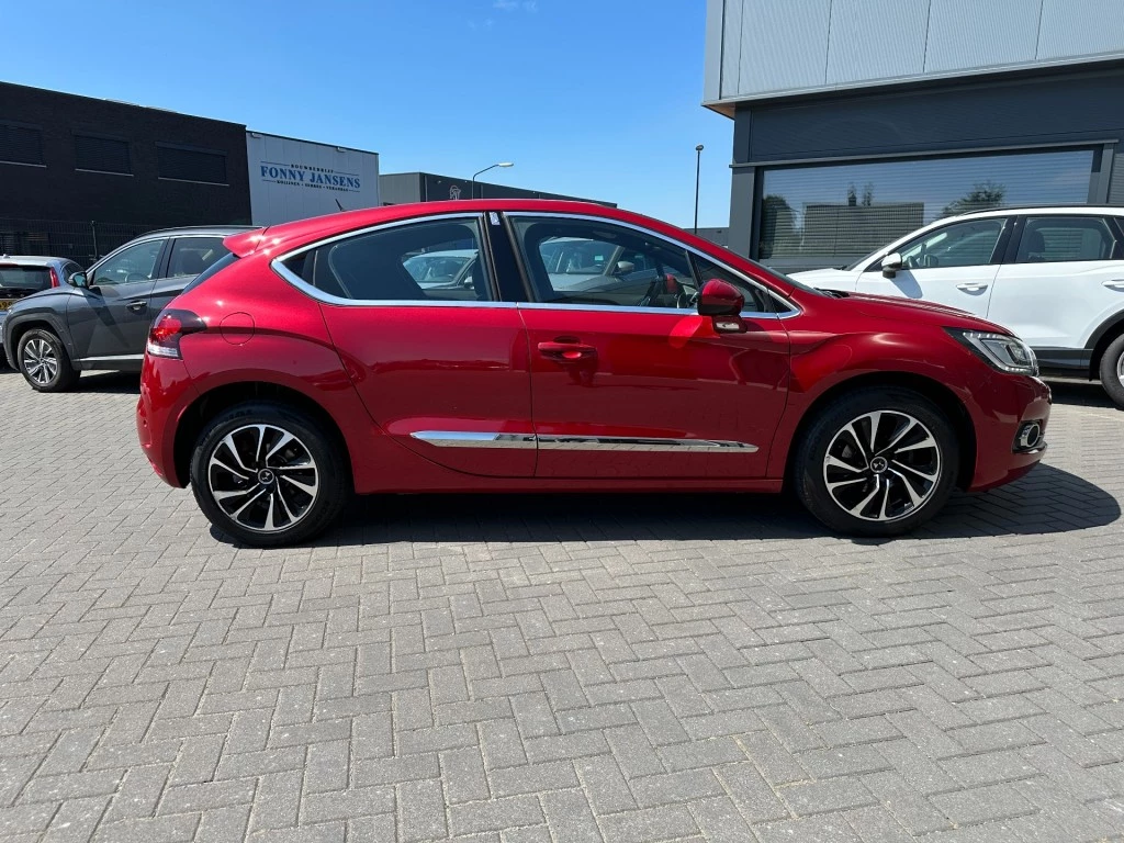 Hoofdafbeelding DS DS 4