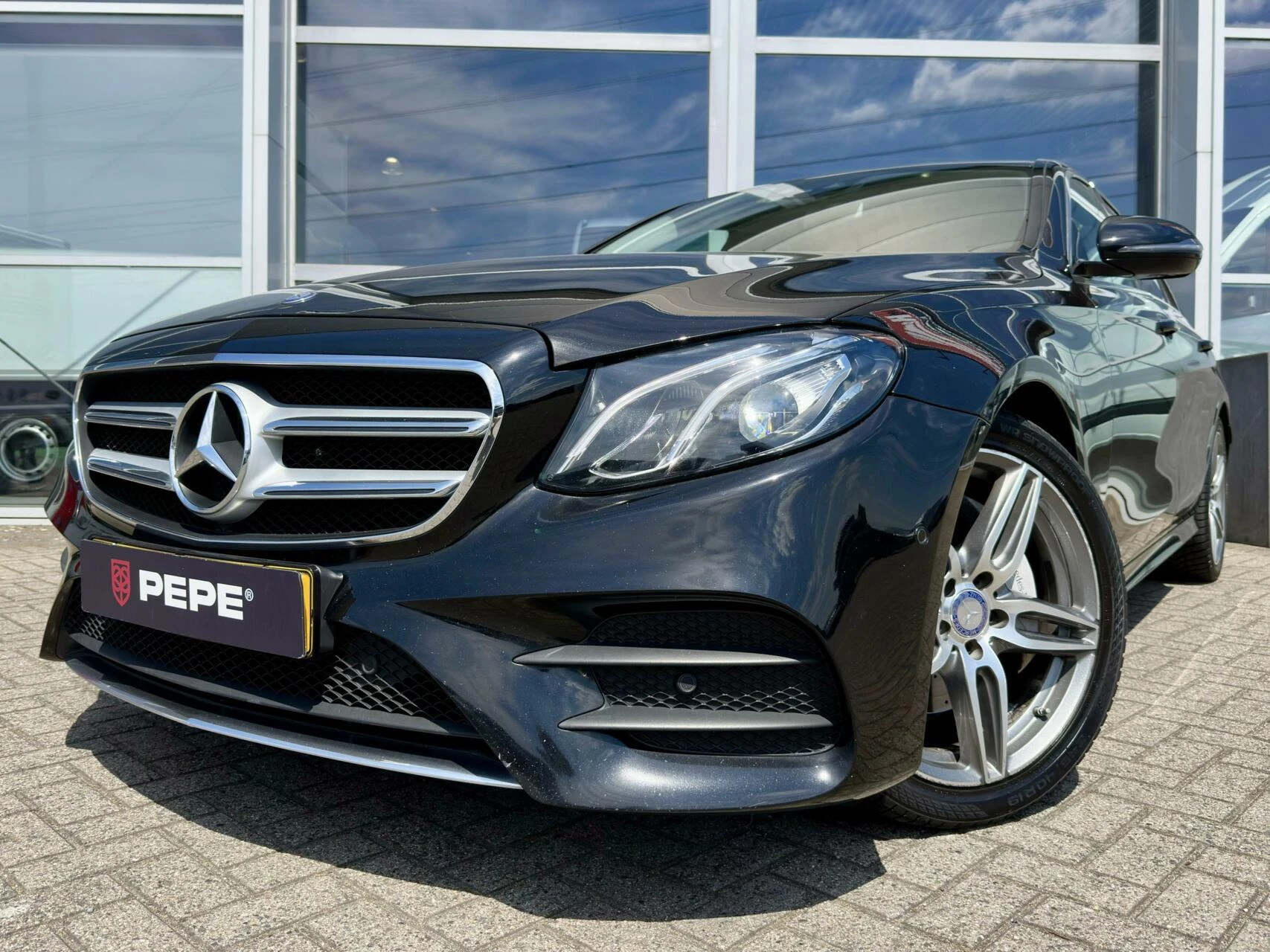 Hoofdafbeelding Mercedes-Benz E-Klasse