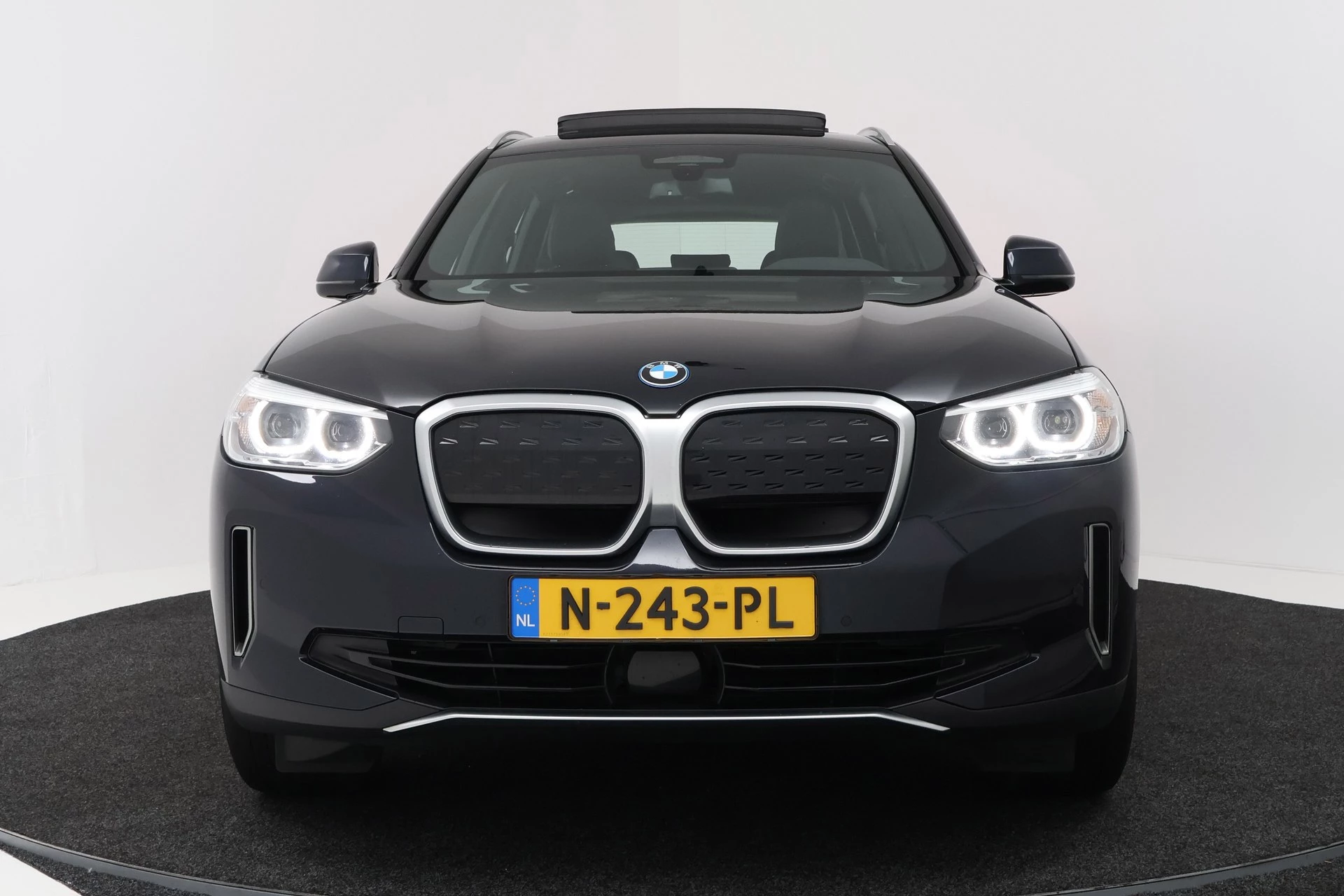 Hoofdafbeelding BMW iX3
