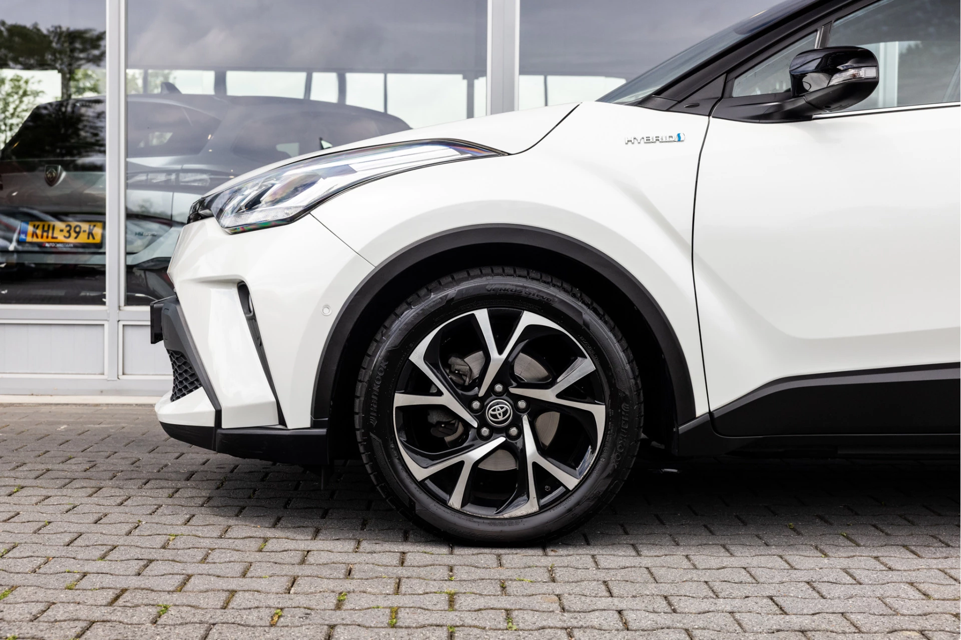 Hoofdafbeelding Toyota C-HR
