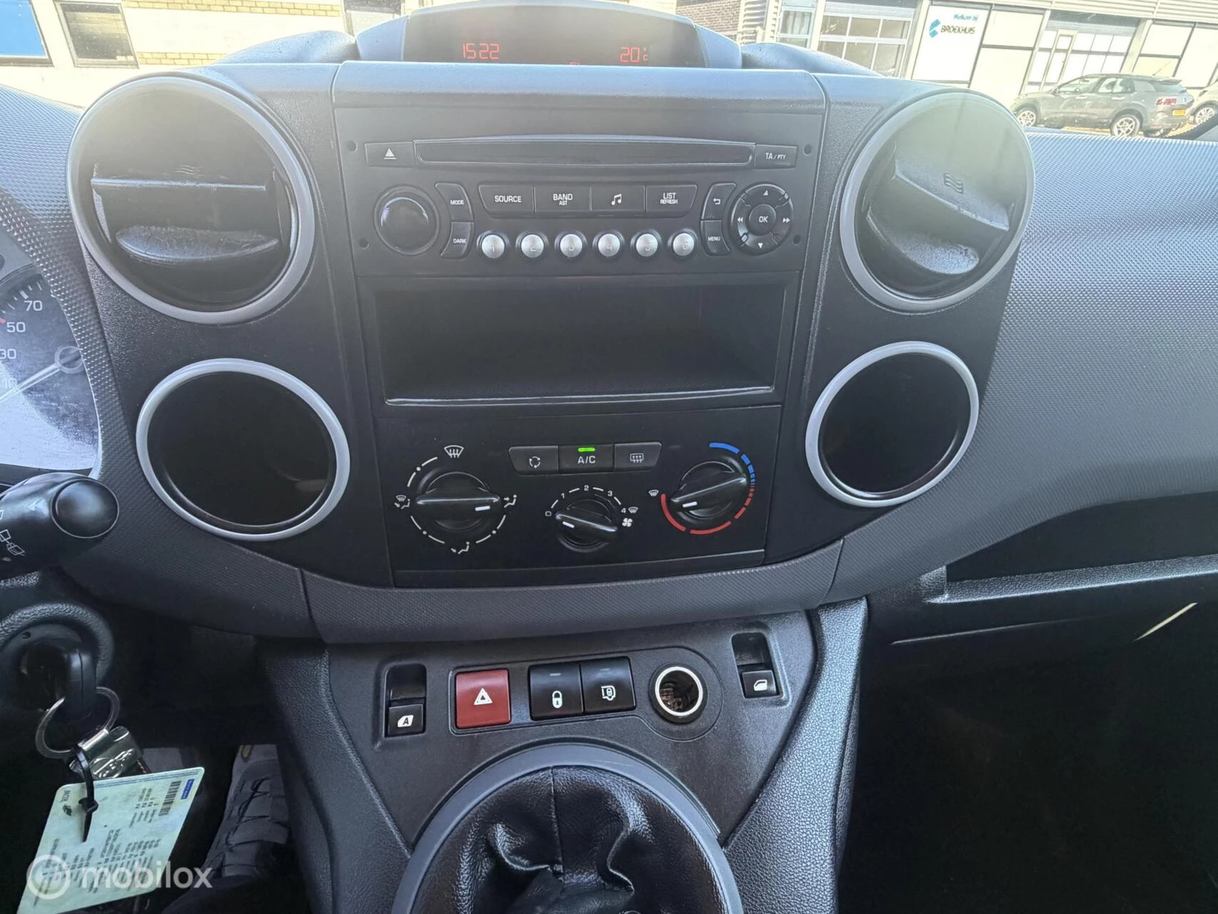 Hoofdafbeelding Peugeot Partner