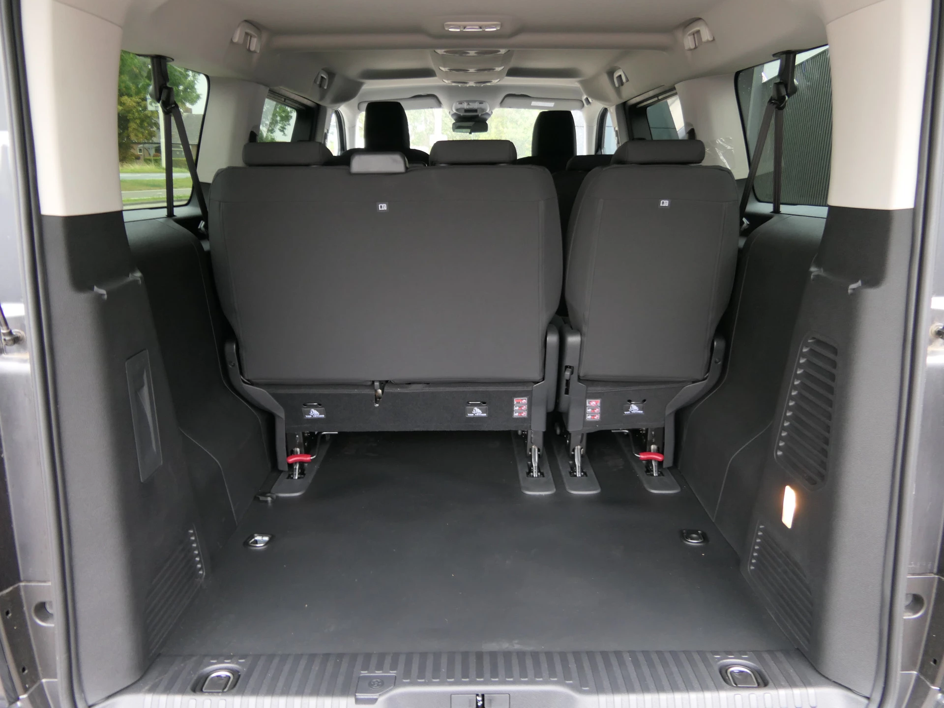 Hoofdafbeelding Peugeot e-Traveller