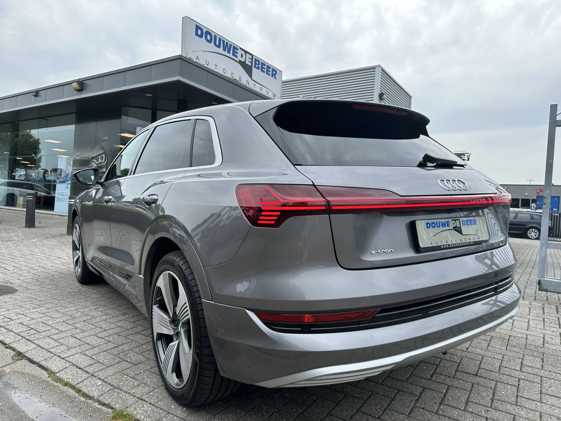 Hoofdafbeelding Audi e-tron