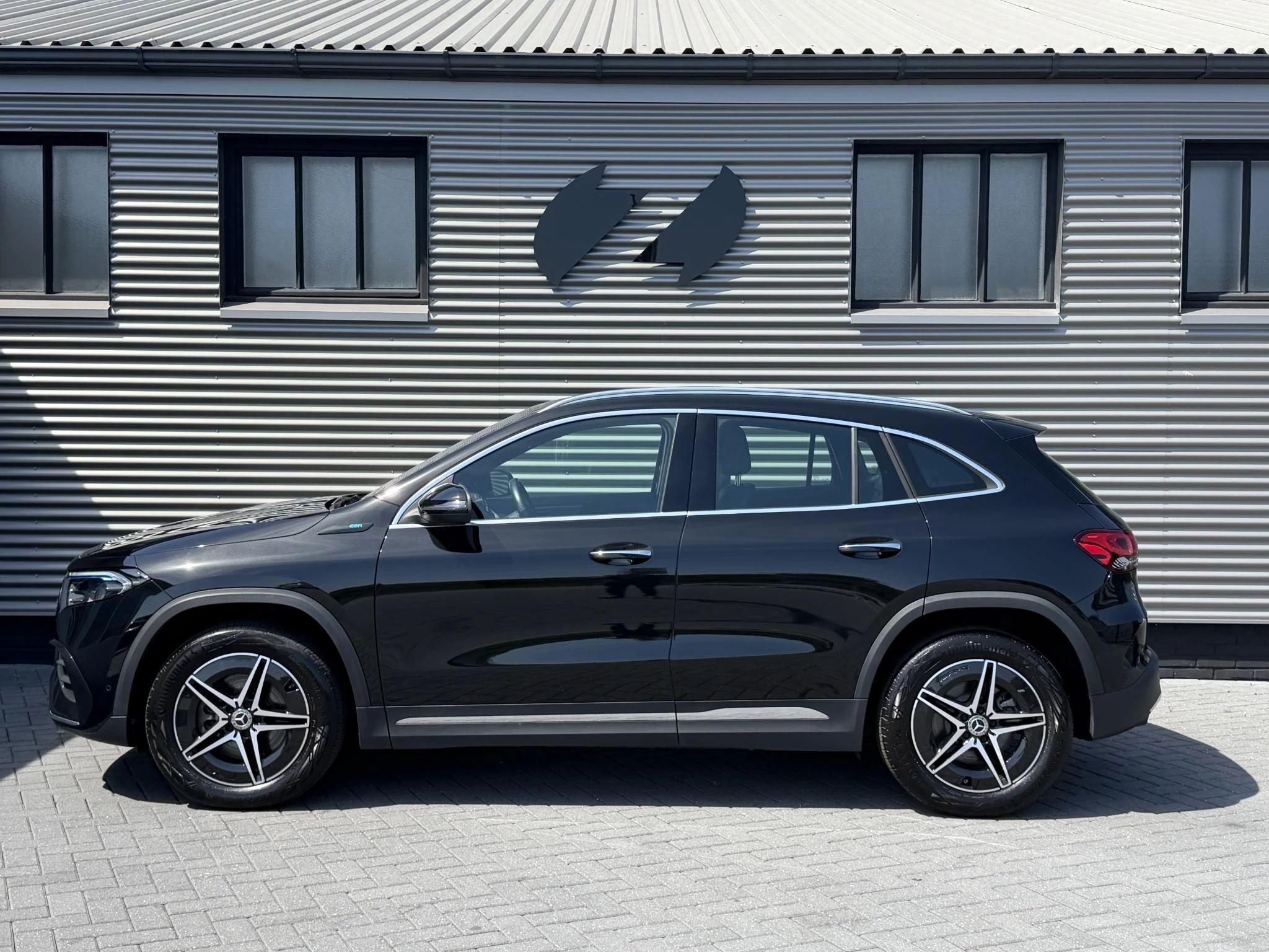 Hoofdafbeelding Mercedes-Benz EQA