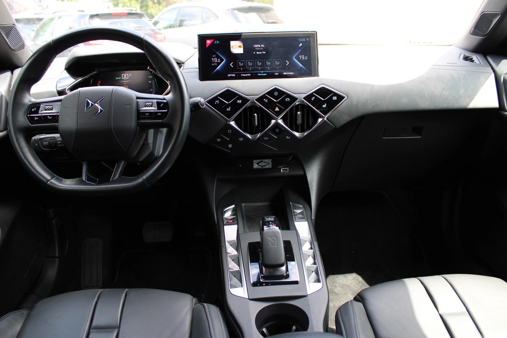 Hoofdafbeelding DS DS 3