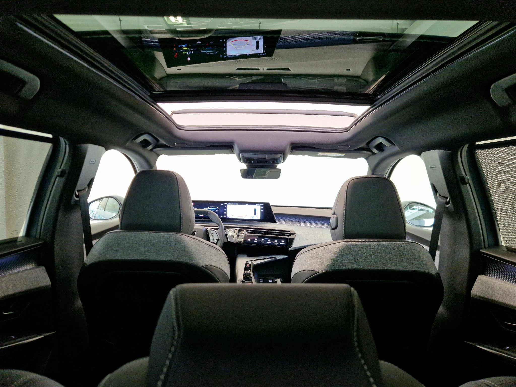 Hoofdafbeelding Peugeot e-5008
