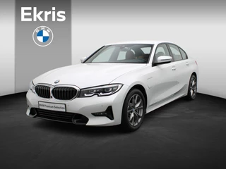 BMW 3 Serie Sedan 330e High Executive | Model Sport Line | Parking Pack | Sportstoelen | Parking Assistant | Hemelbekleding Anthrazit | 17''