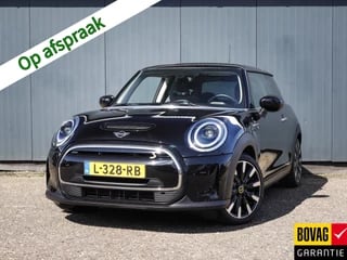 MINI Electric Mini SE 33 kWh (184PK) 1e-Eig, Mini-Dealer-Onderh, 12-Mnd-BOVAG, NL-Auto, Navigatie/Apple-Carplay/Android-Auto, Licht-Zicht-Pakket, Comfort-Stoelen, Cruise-Control, Alarm-Klasse3, Lm-Velgen-17Inch, Keyless-Start, Privacy-Glas