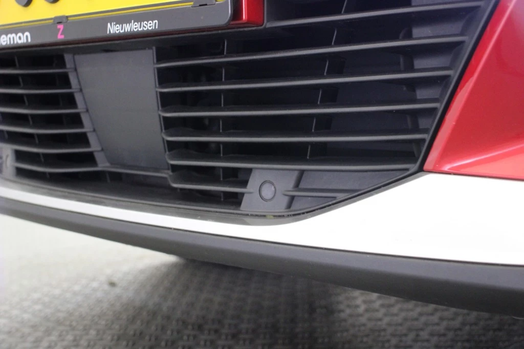 Hoofdafbeelding Peugeot e-2008