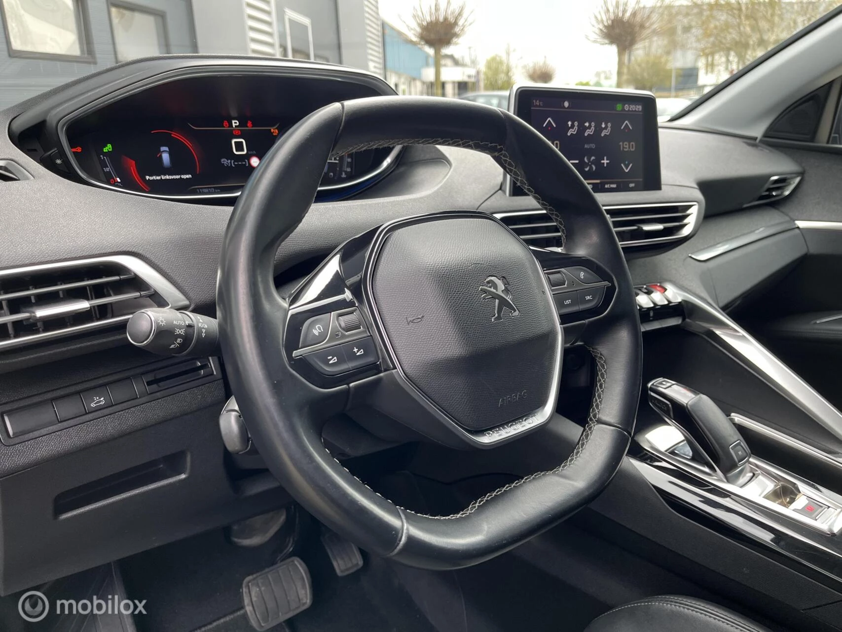 Hoofdafbeelding Peugeot 5008