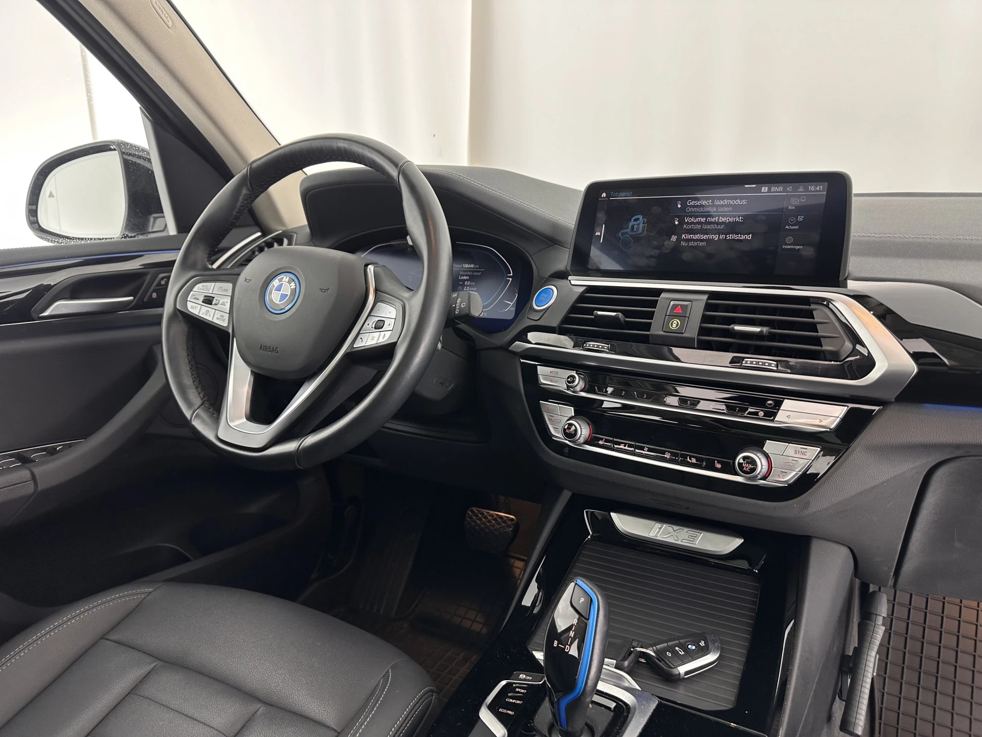 Hoofdafbeelding BMW iX3