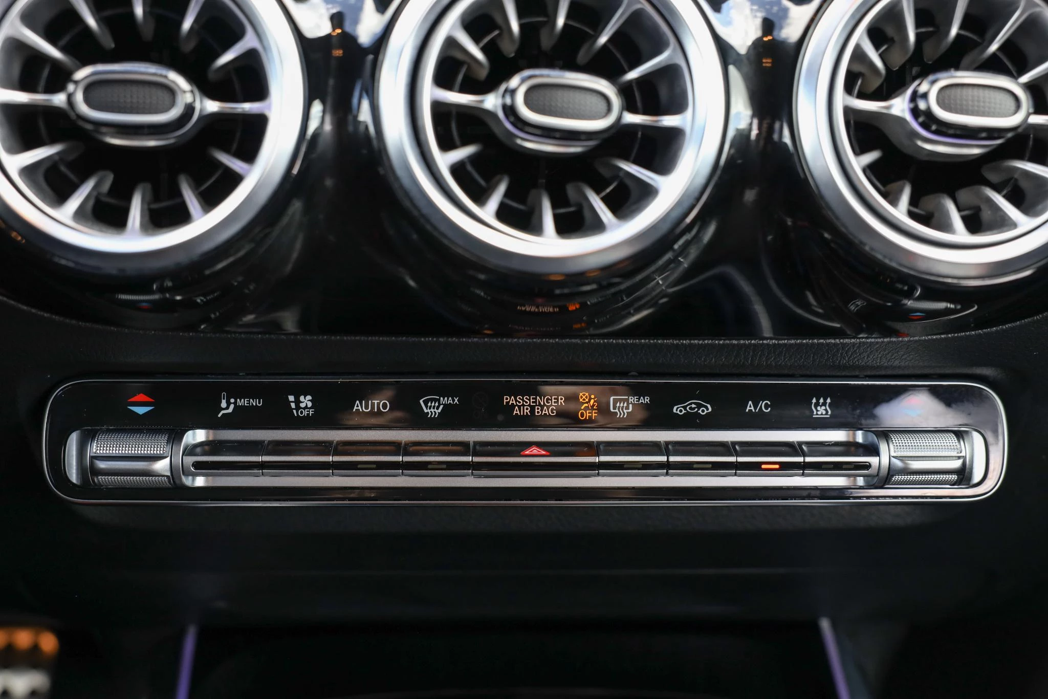 Hoofdafbeelding Mercedes-Benz EQA
