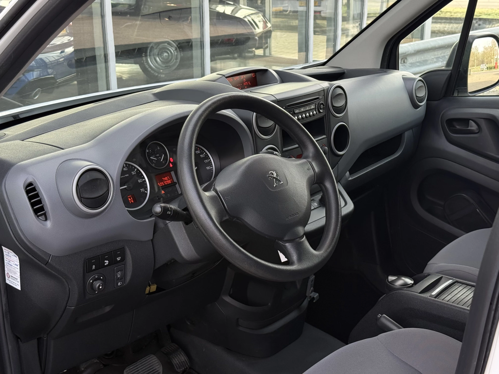 Hoofdafbeelding Peugeot Partner